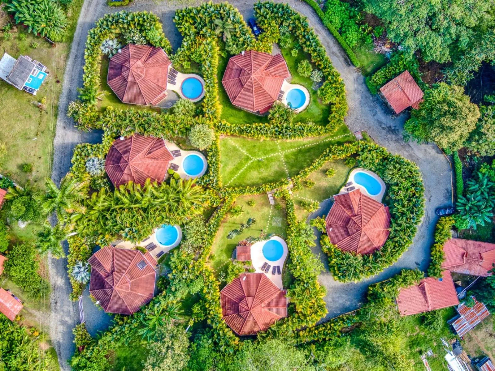 Property building in Lomas del Caribe