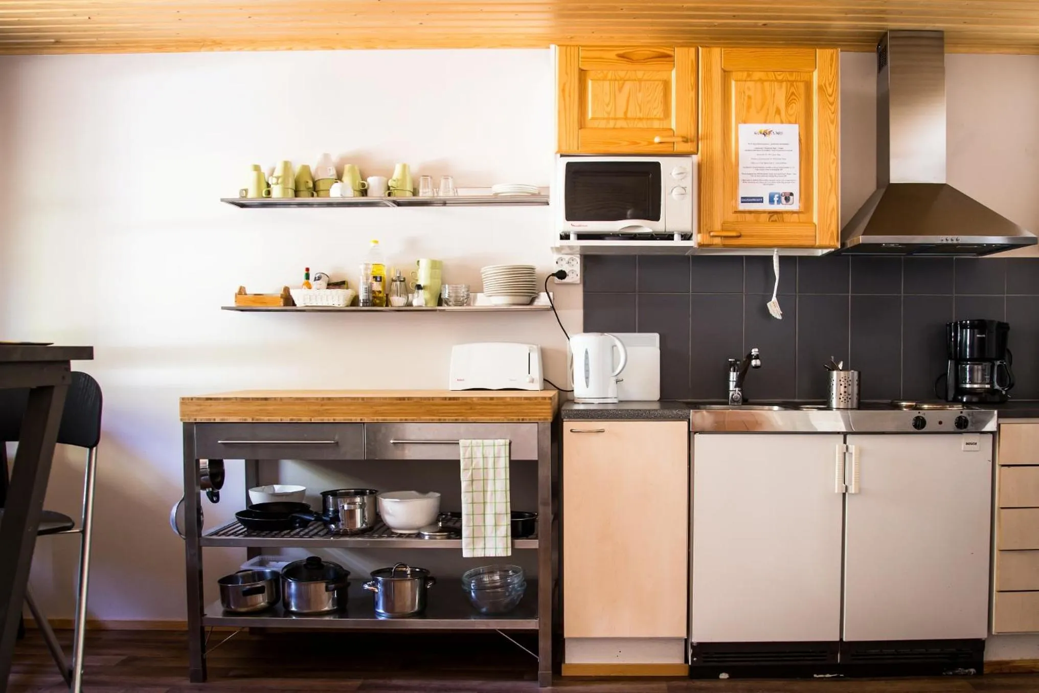 Communal lounge/ TV room in Kuerkievari KuerHostel