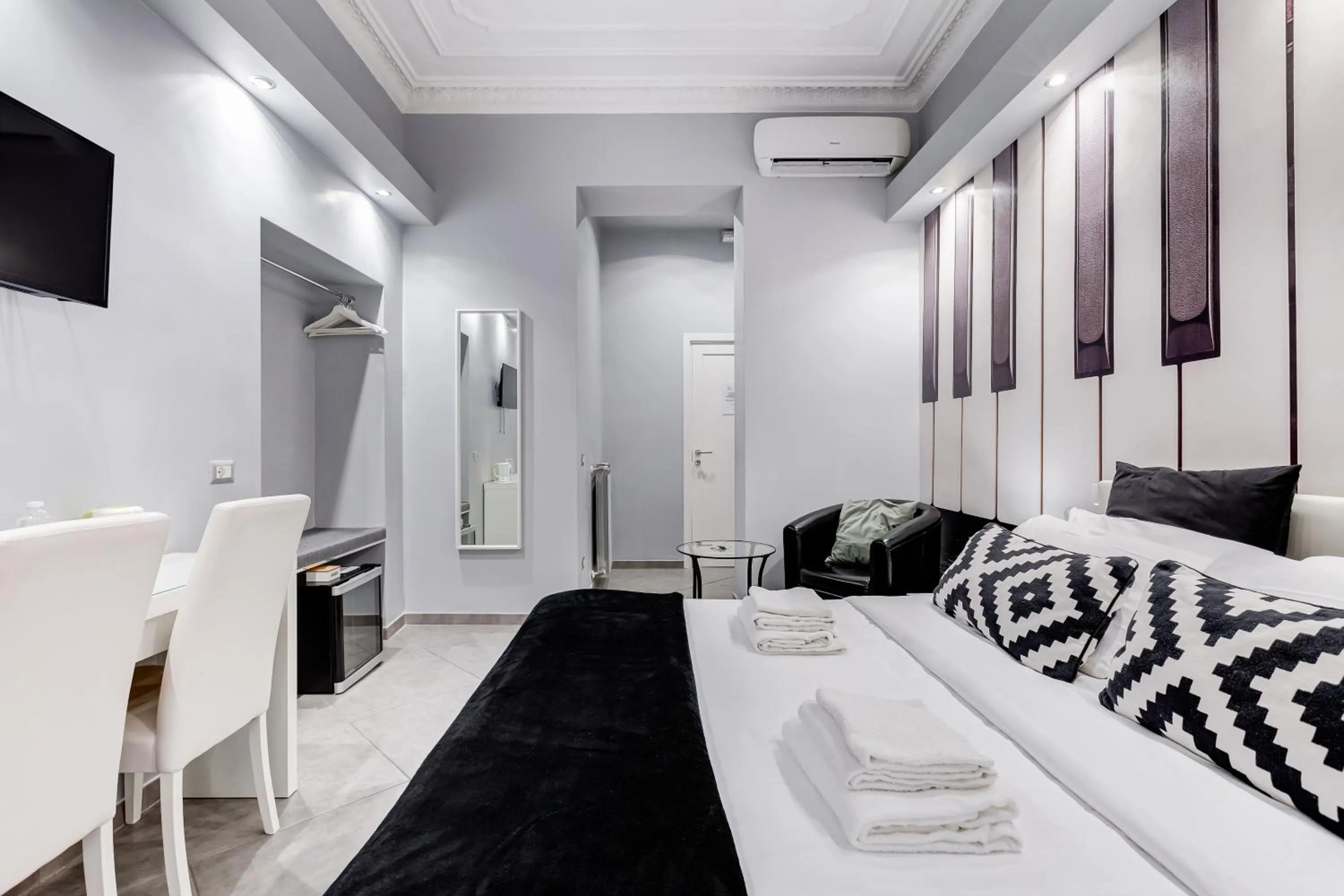 Bedroom, Bed in Maison Degli Artisti Suites