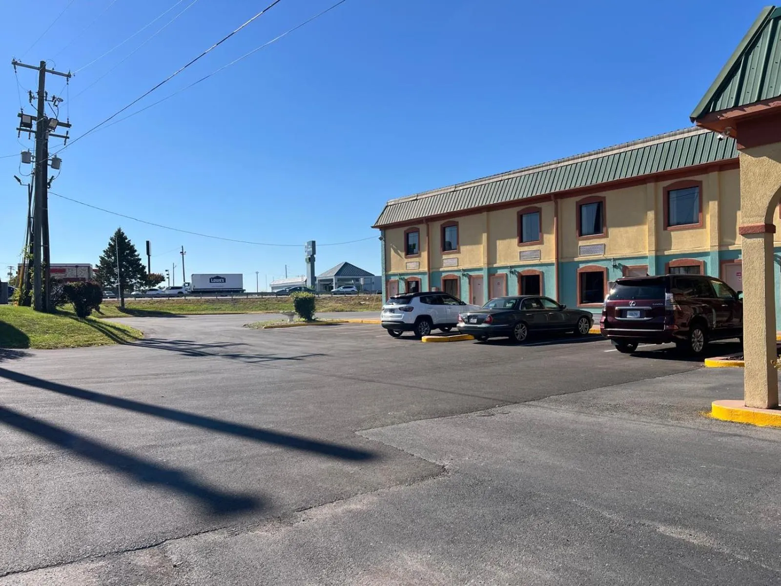 Facade/entrance in Quality Quarters Inn By OYO Richmond KY I-75