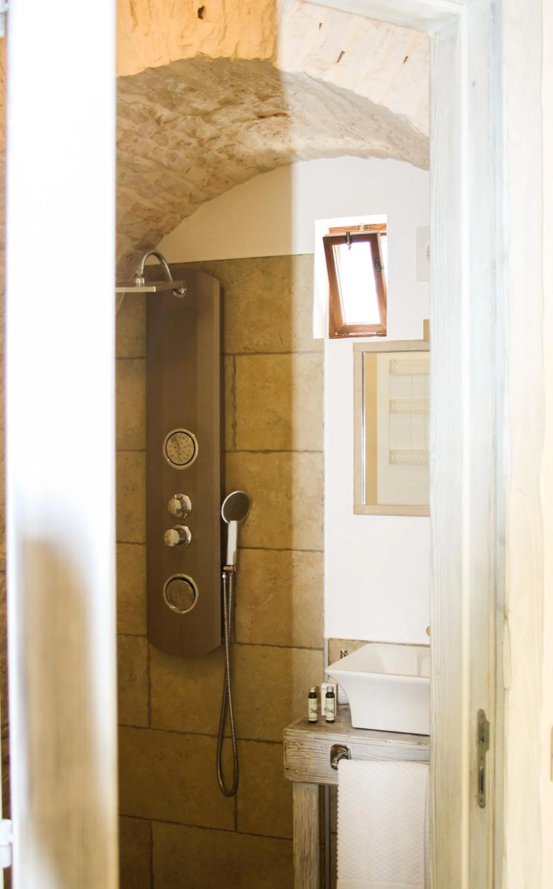Bathroom in EnjoyTrulli - Unesco Site