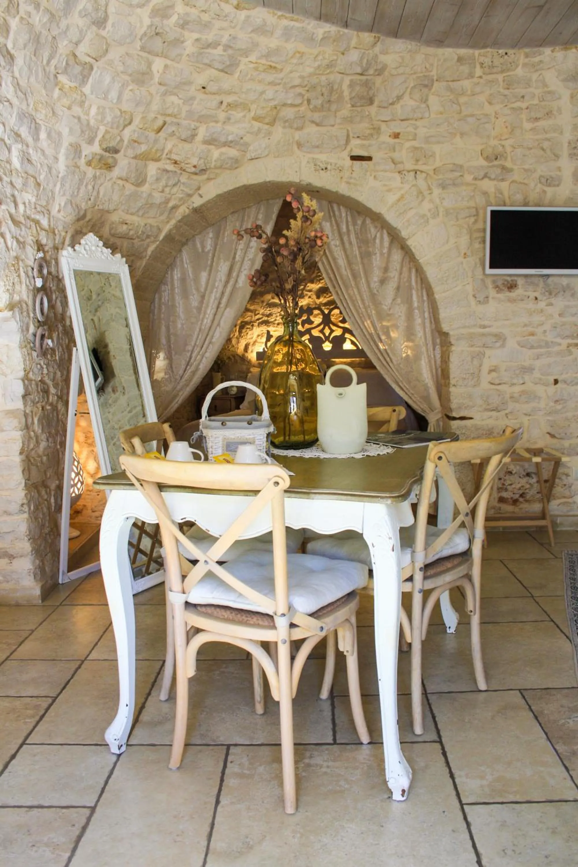 Day in EnjoyTrulli - Unesco Site