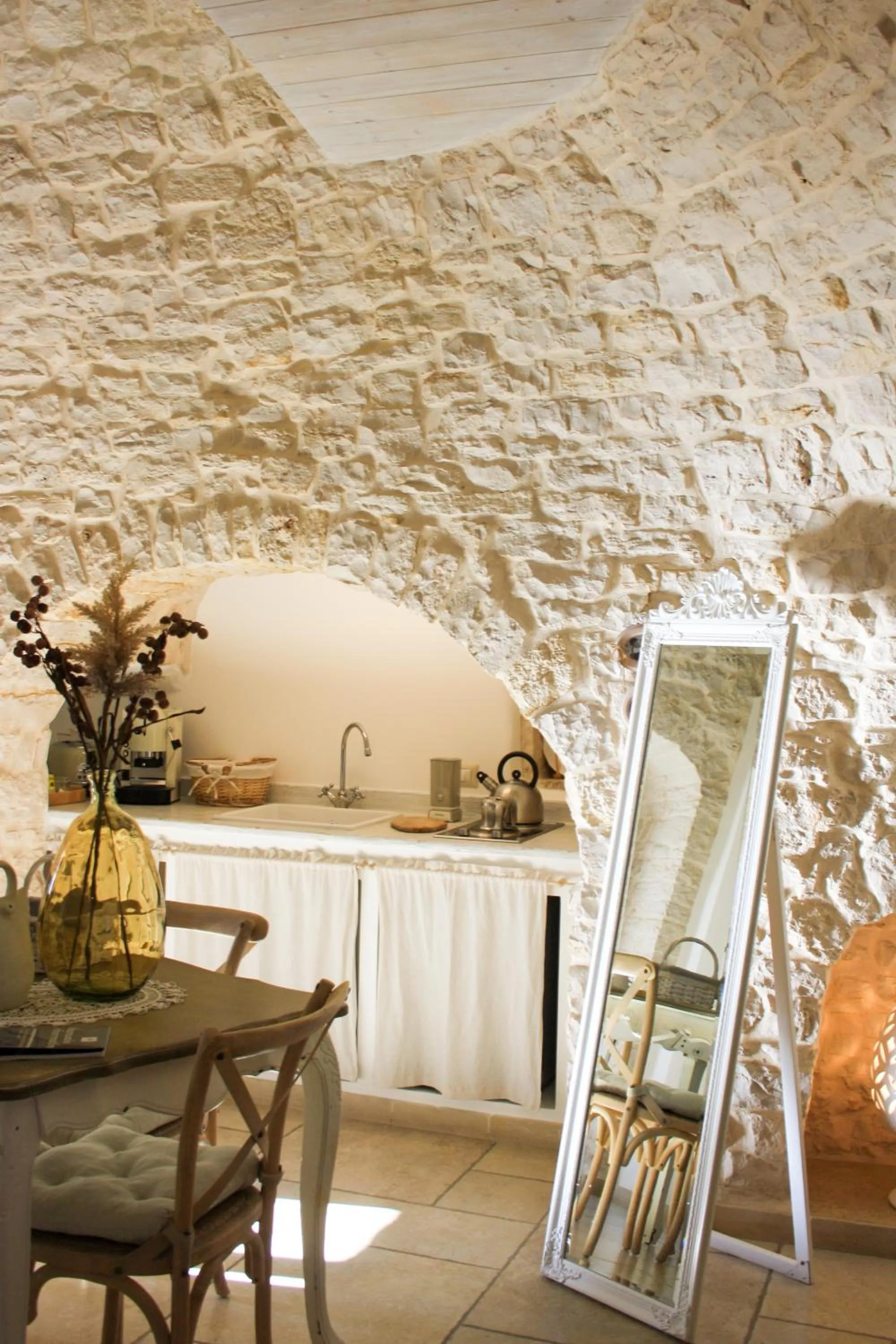 Kitchen or kitchenette in EnjoyTrulli - Unesco Site