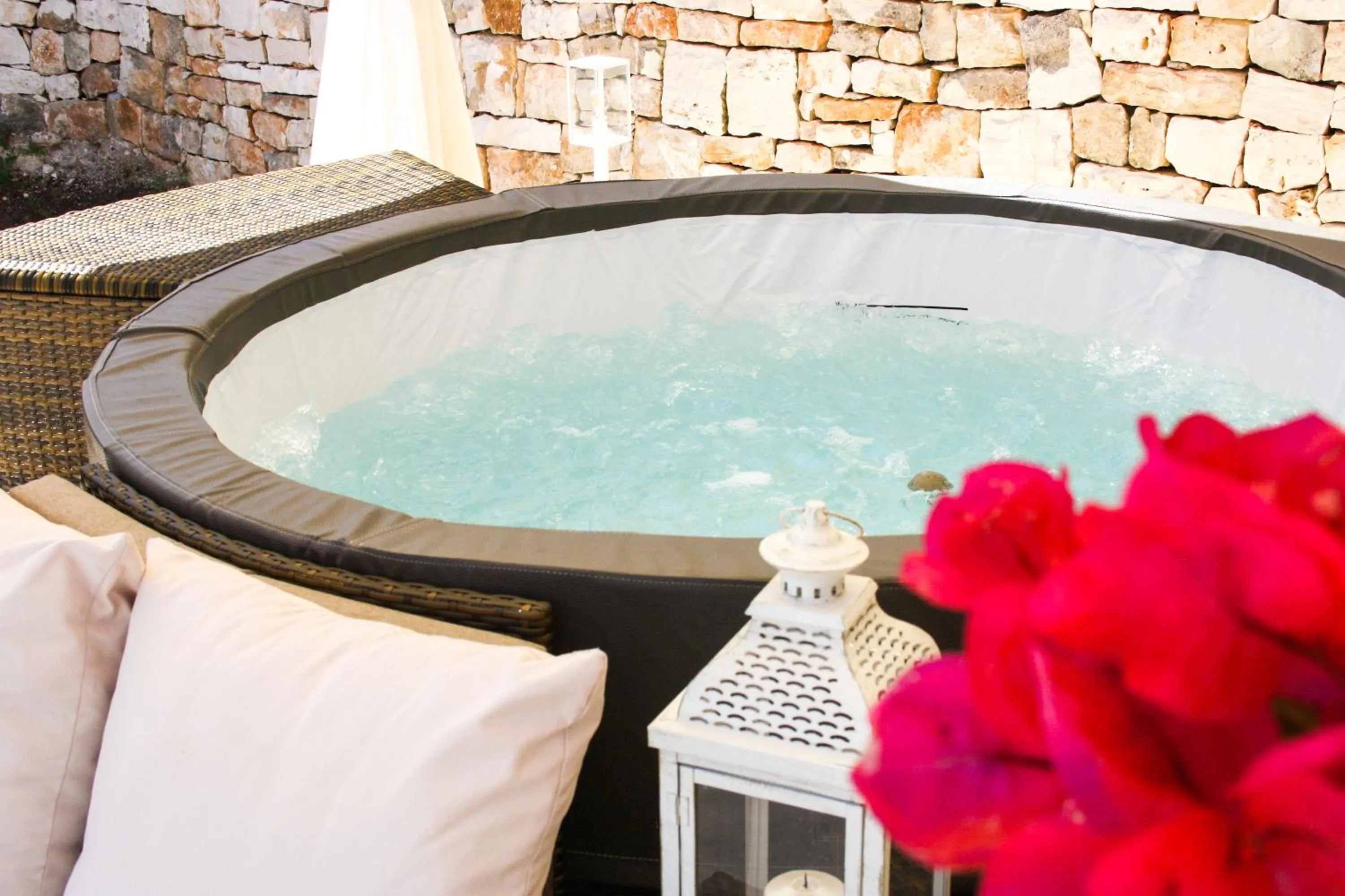 Hot Tub in EnjoyTrulli - Unesco Site