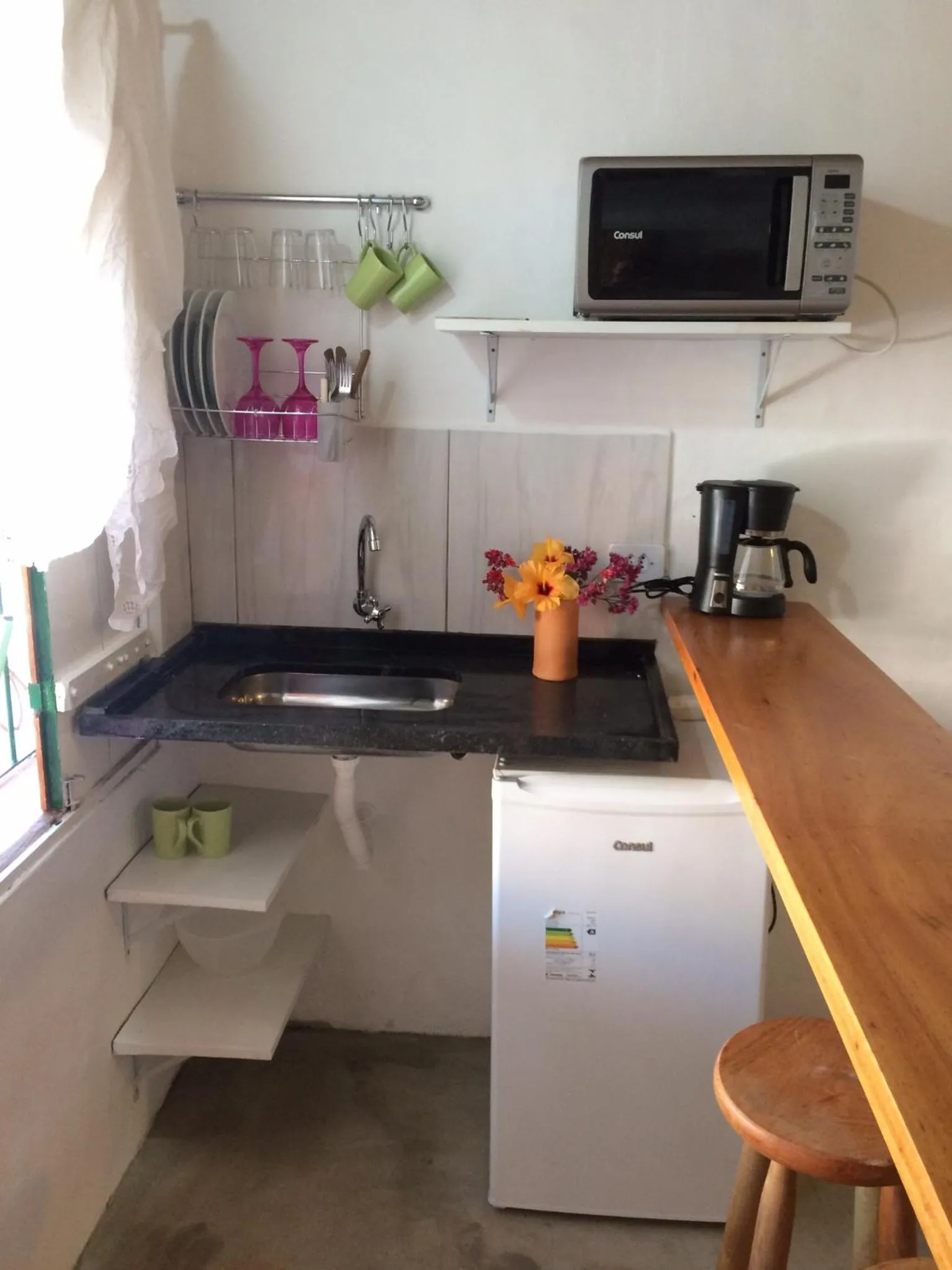 Coffee/tea facilities in Kitchenette Charmosa no Itagua