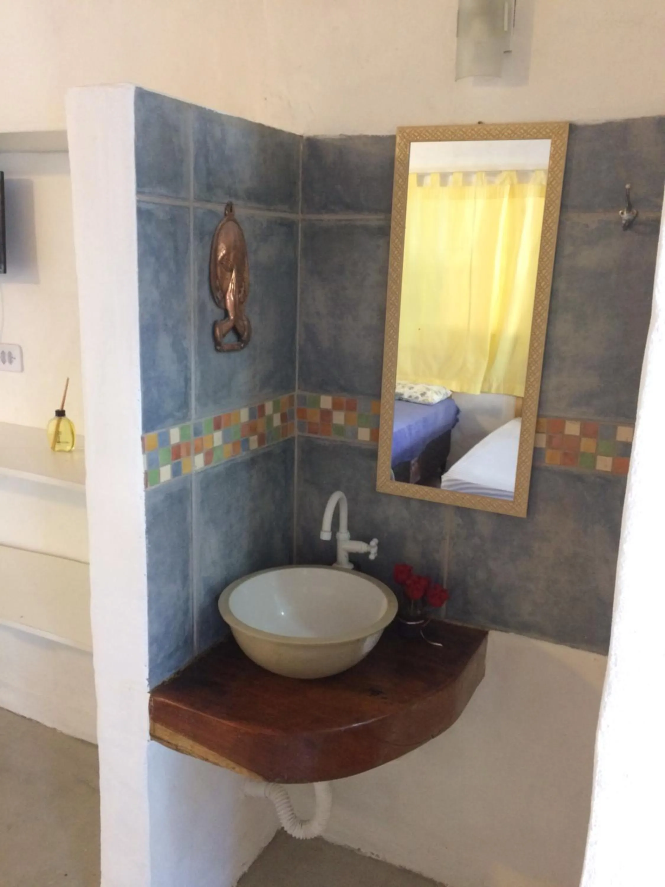 Bathroom in Kitchenette Charmosa no Itagua