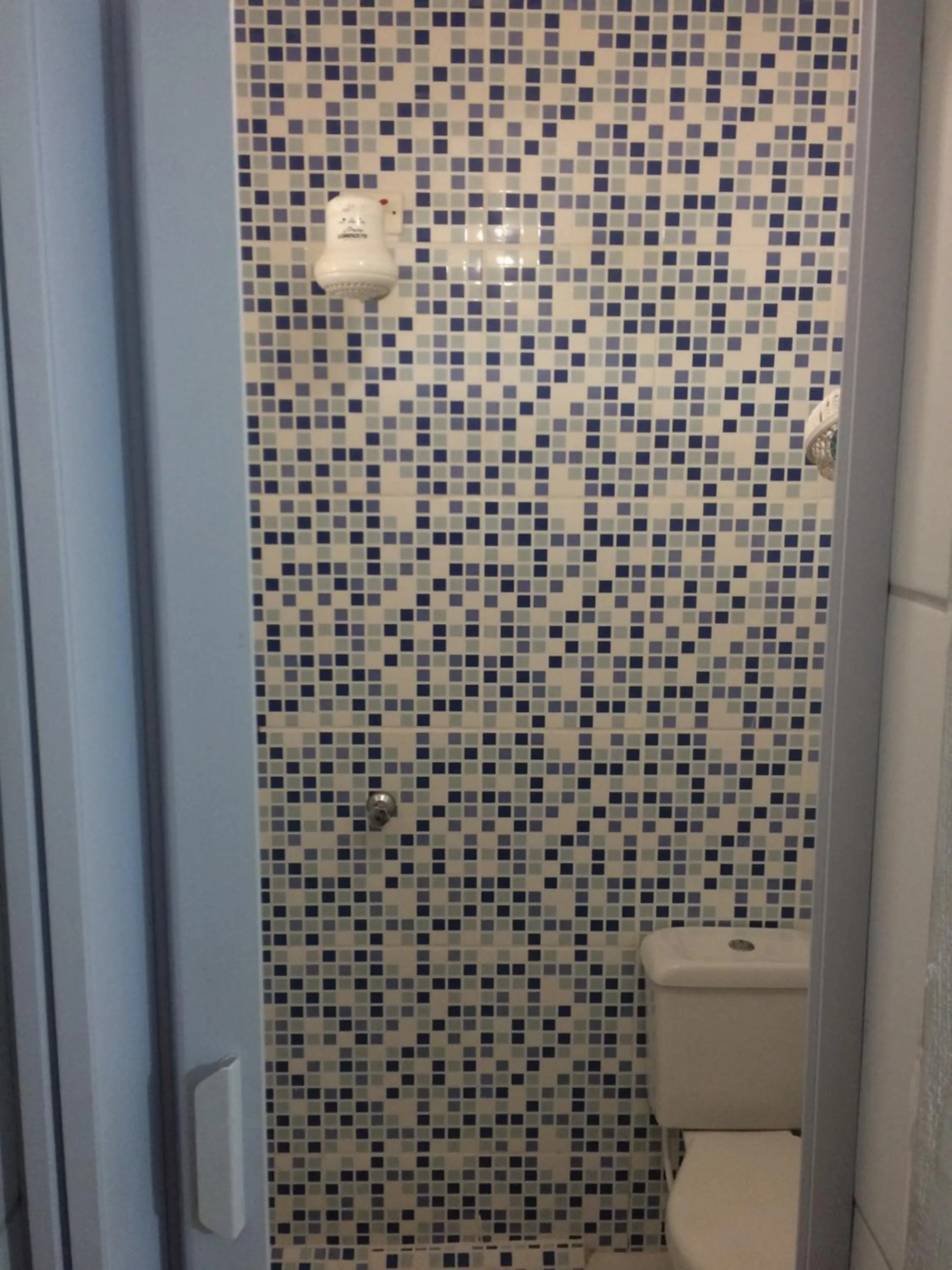 Bathroom in Kitchenette Charmosa no Itagua