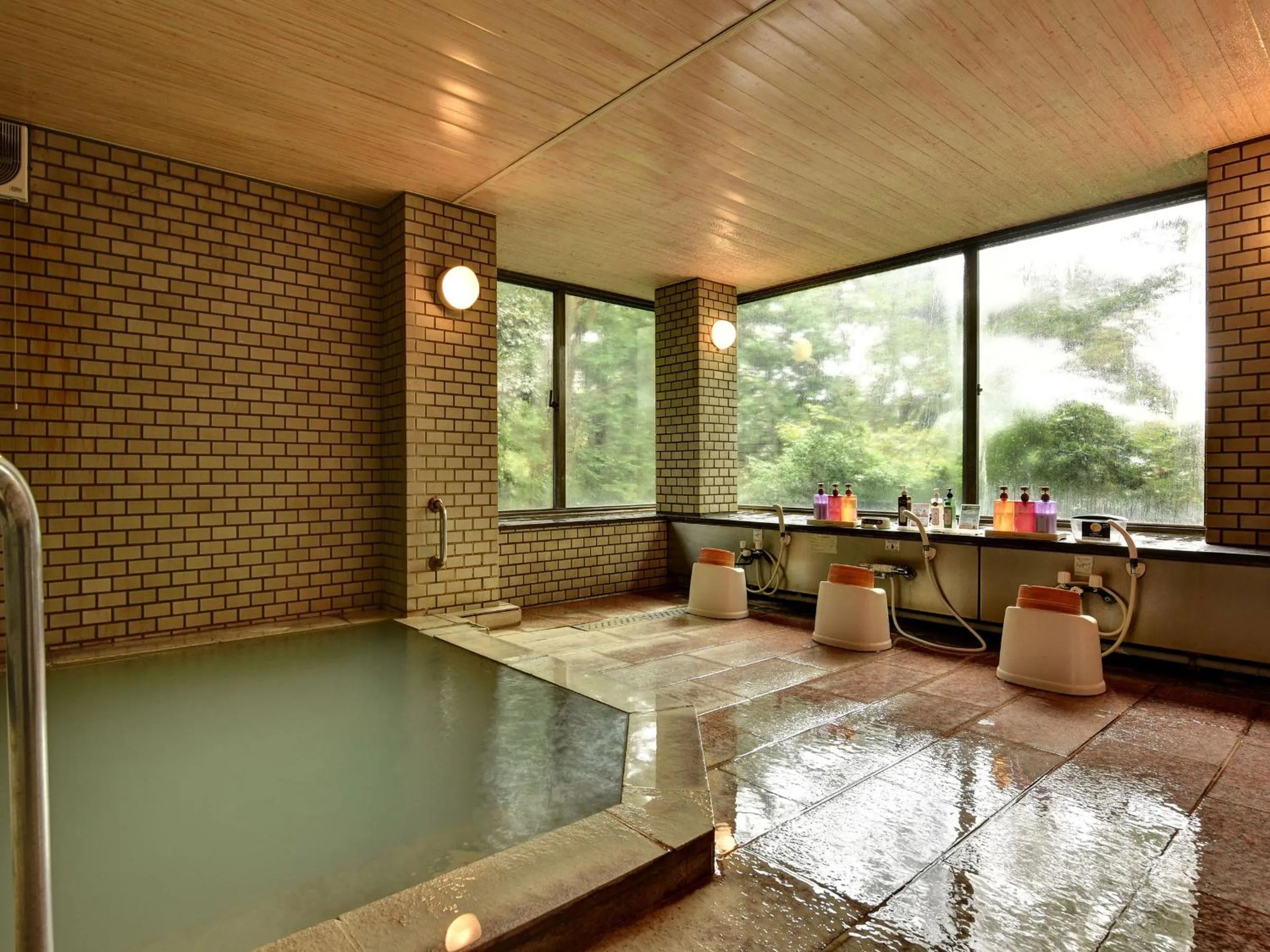 Hot Spring Bath in Mizu no Kaori