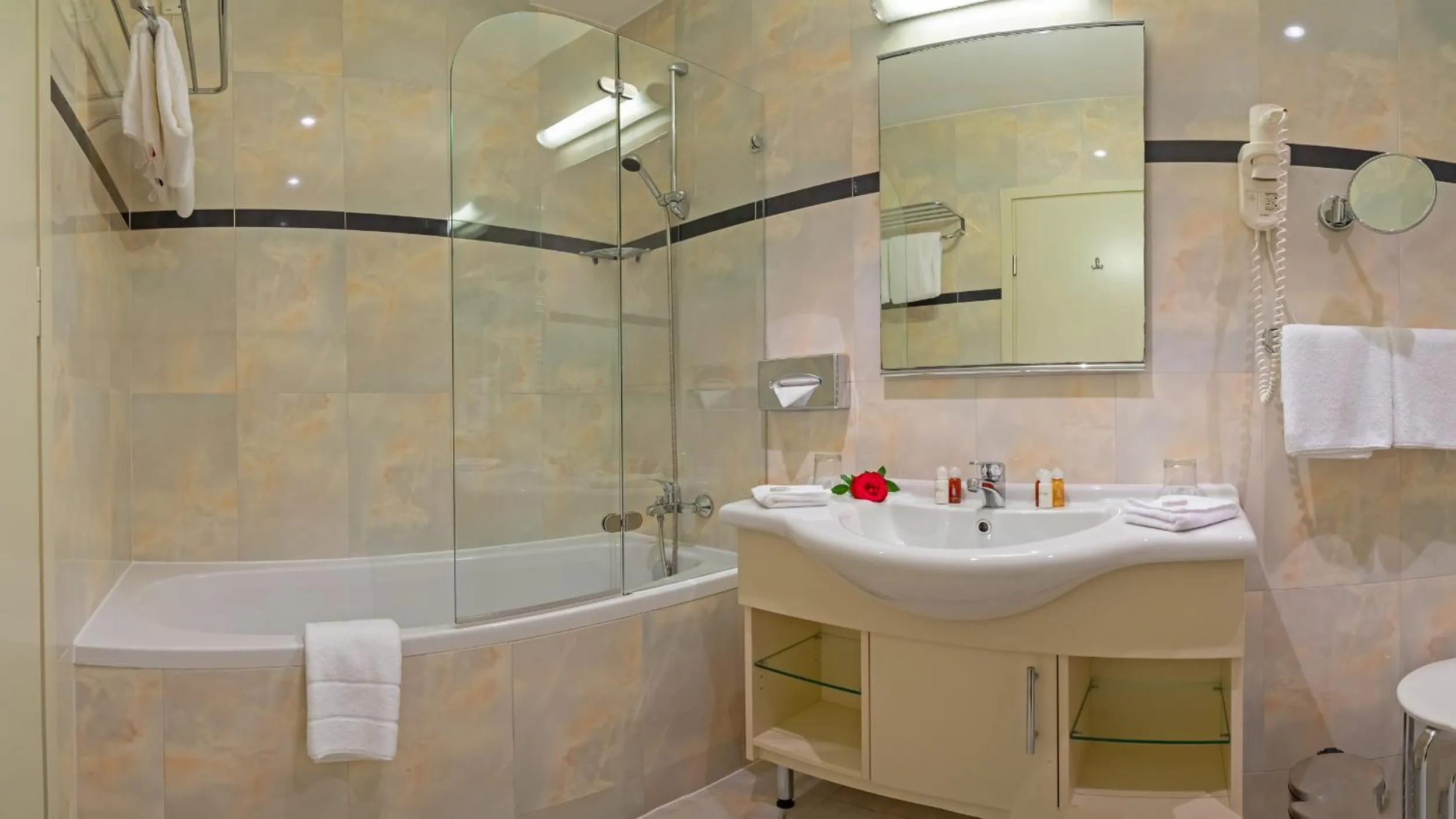 Bathroom in Hotel Kvarner Palace