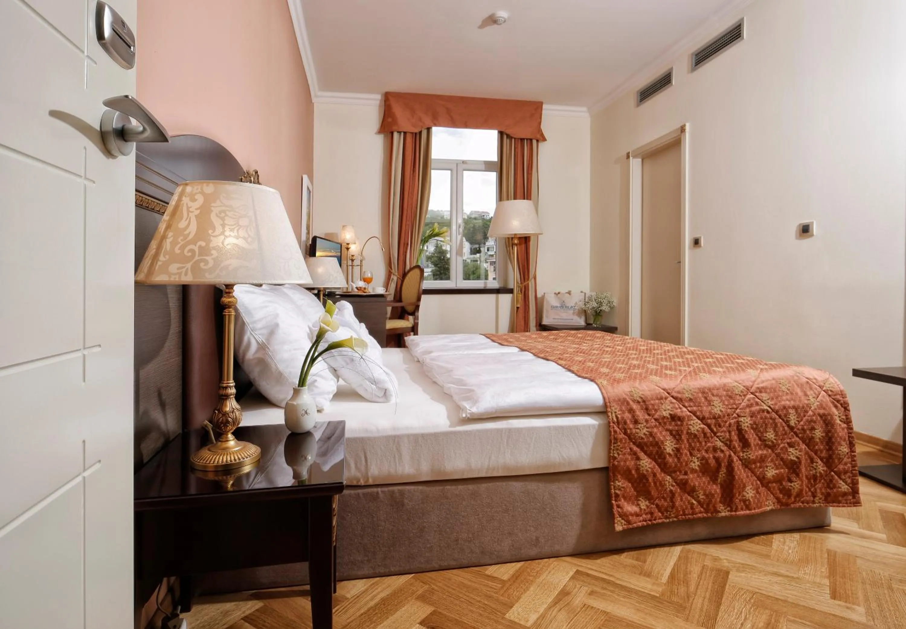 Bed in Hotel Kvarner Palace