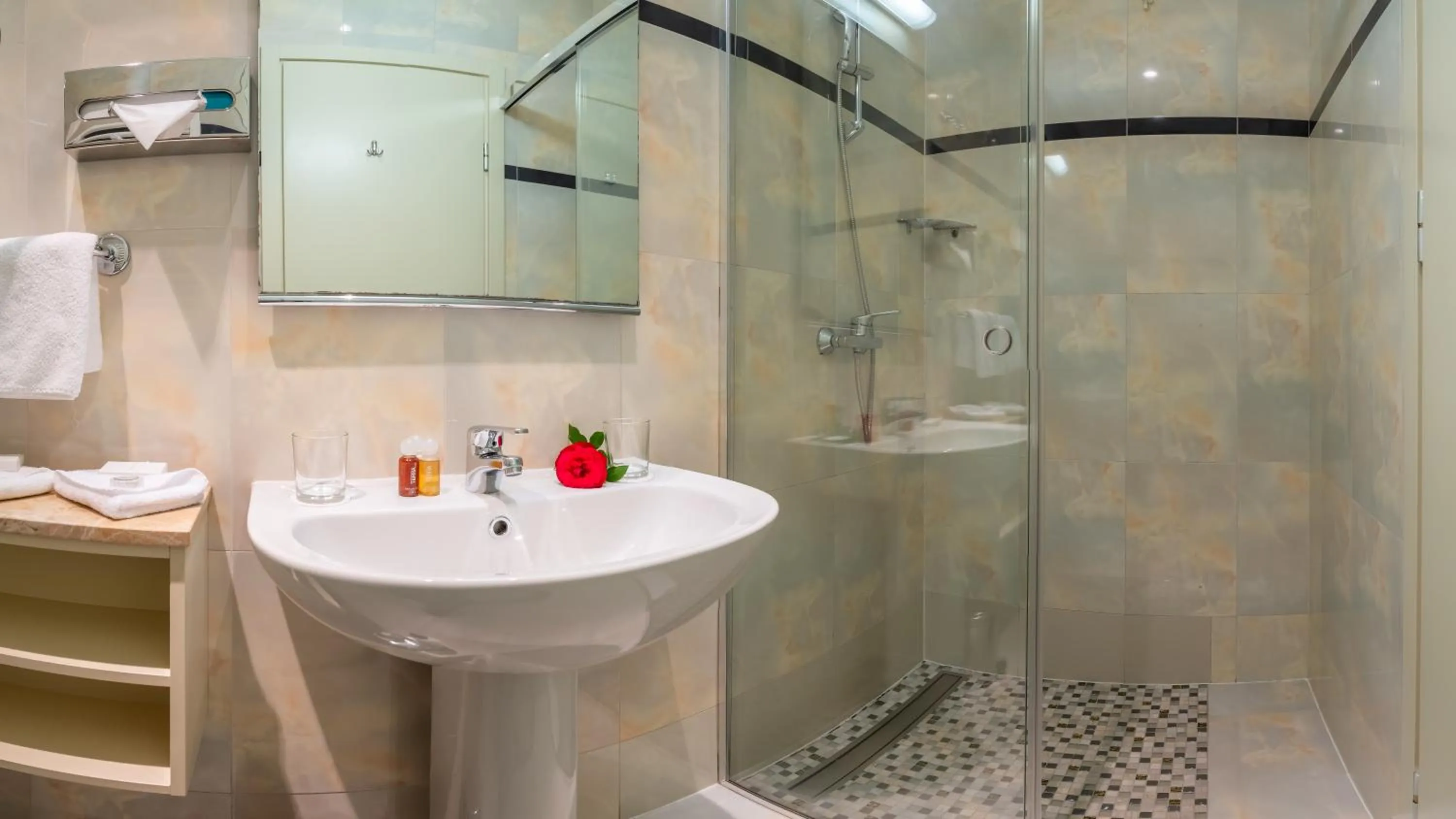 Bathroom in Hotel Kvarner Palace