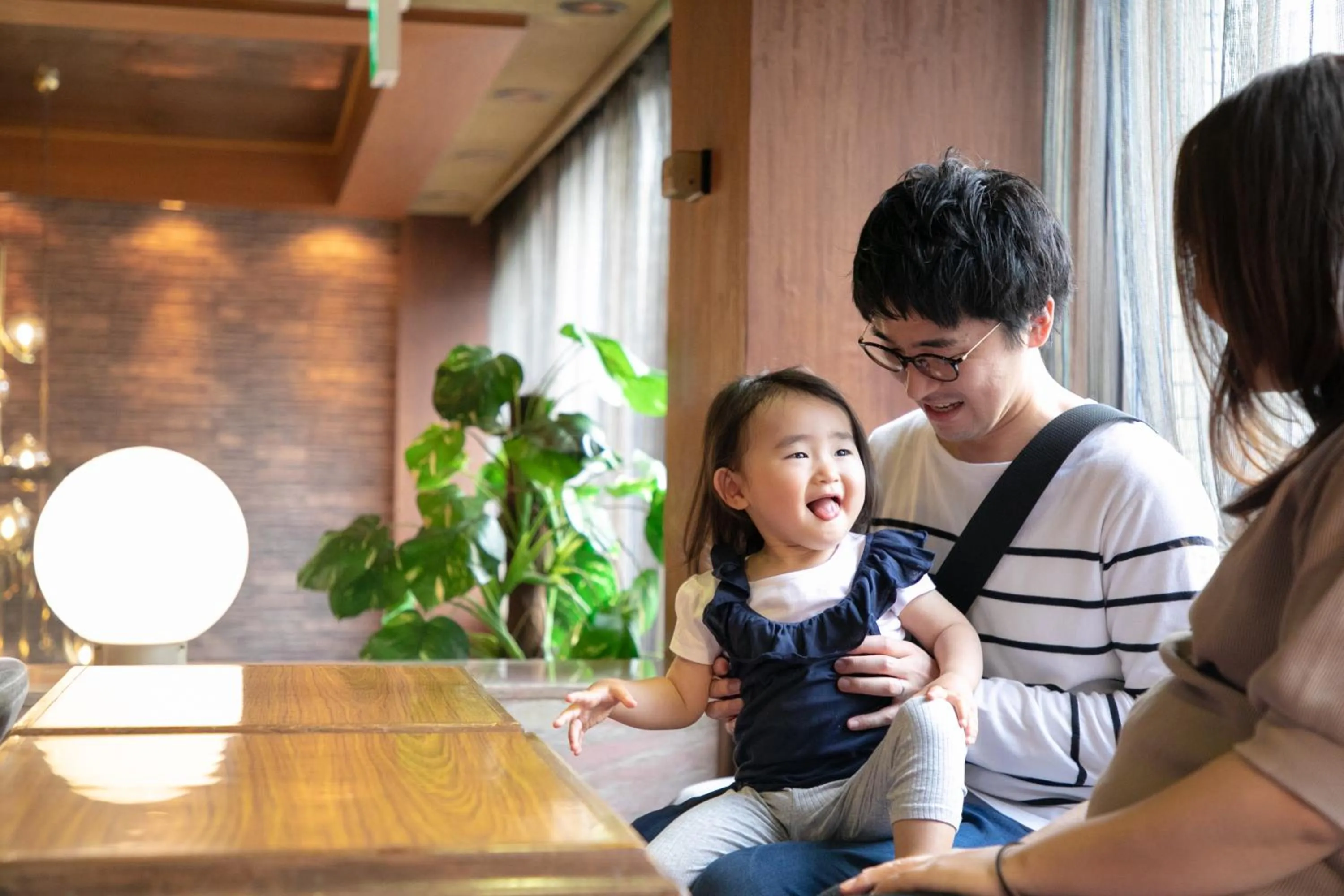 People in Hotel New Green