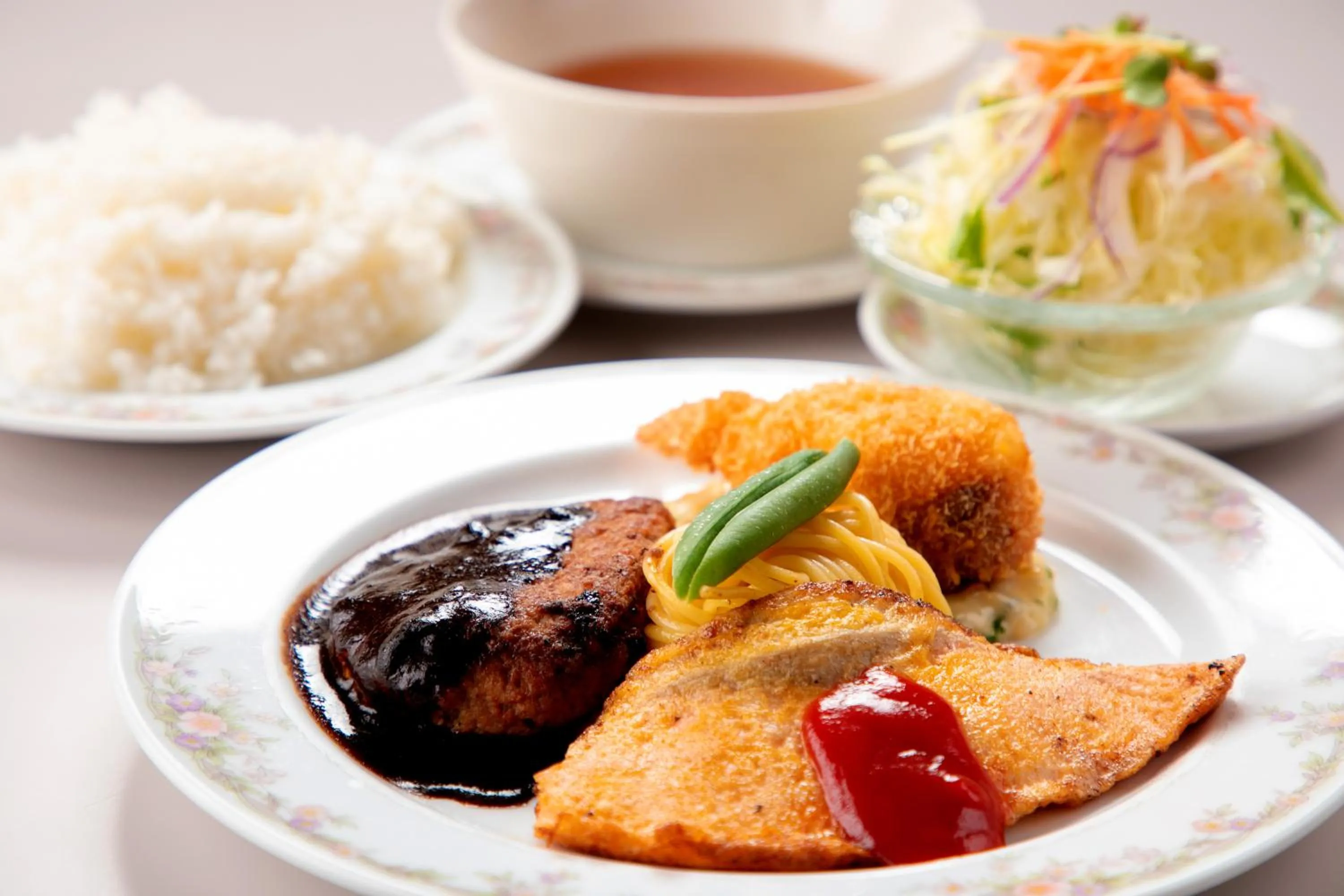 Lunch in Hotel New Green