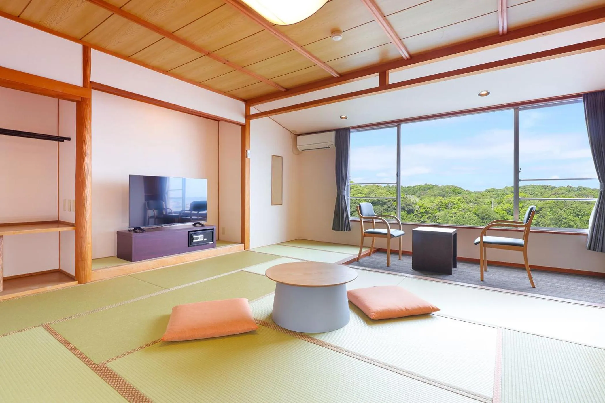 Photo of the whole room in Ooedo Onsen Monogatari Premium Iseshima