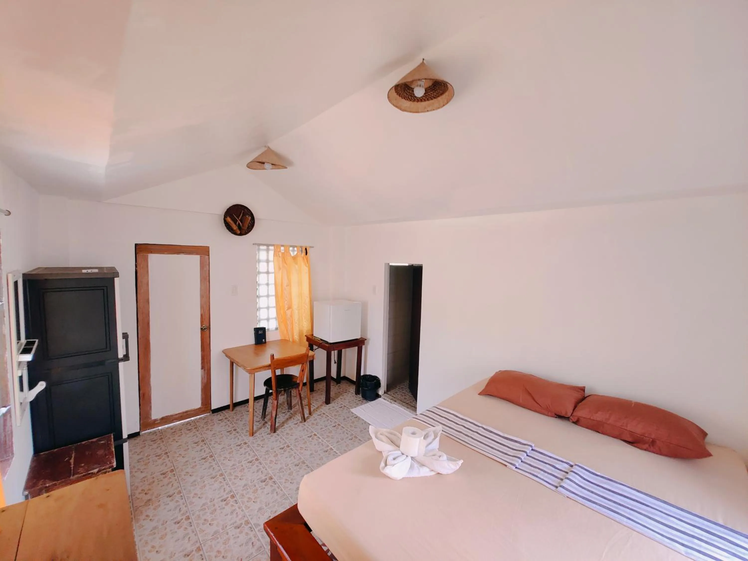 Bedroom, Bed in Patrick's on the Beach Resort