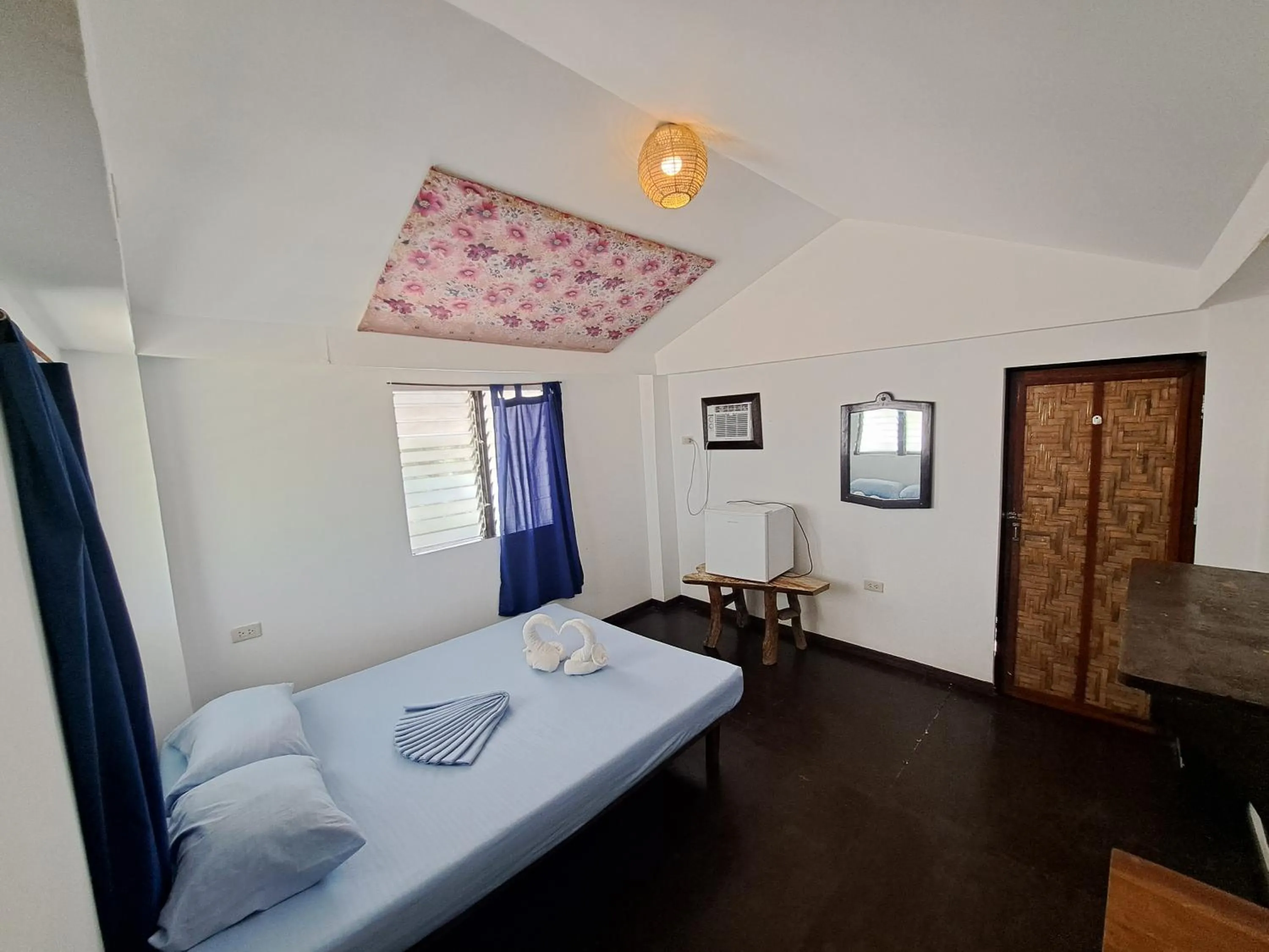 Photo of the whole room, Bed in Patrick's on the Beach Resort