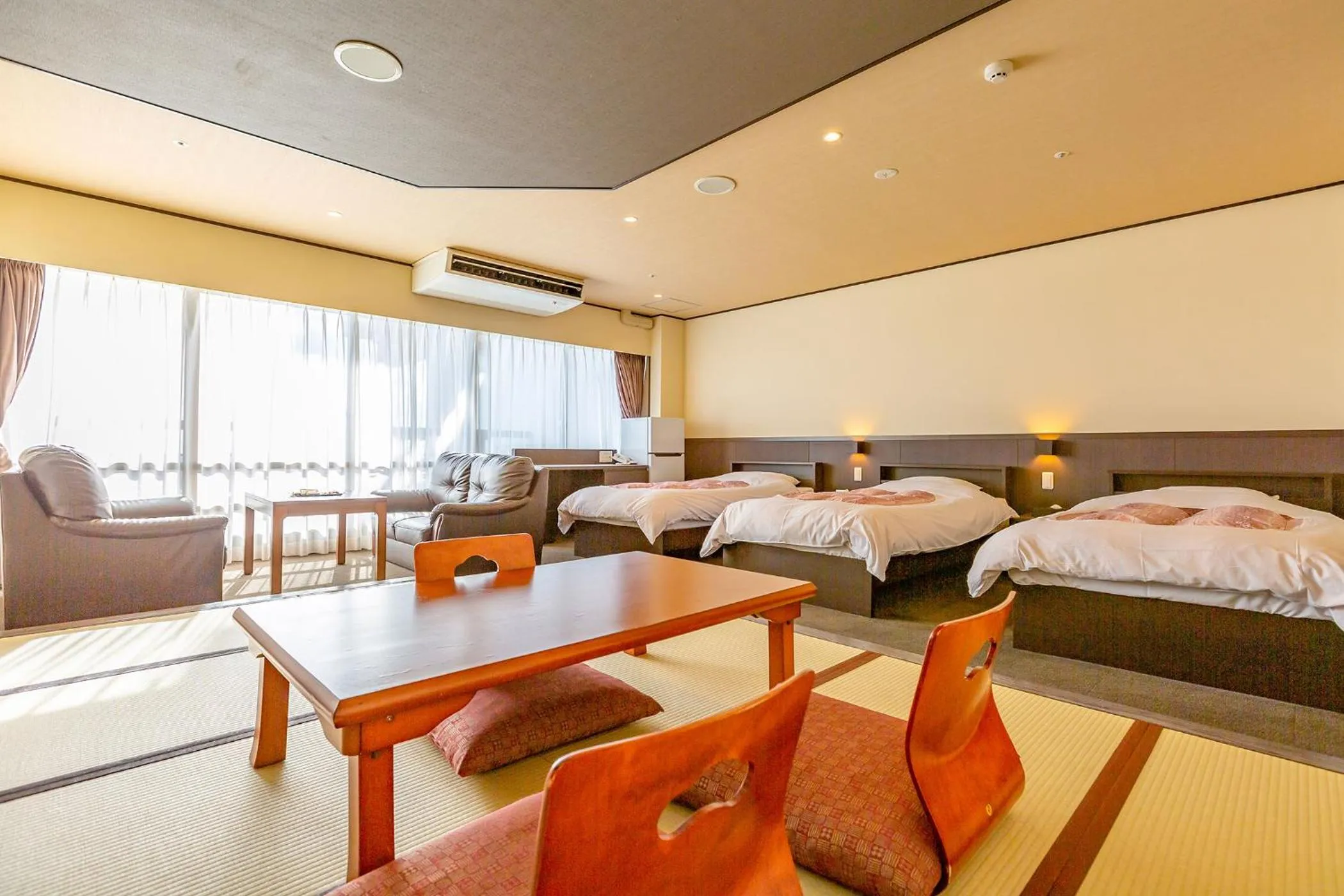 Photo of the whole room in Ooedo Onsen Monogatari Minoh Kanko Hotel