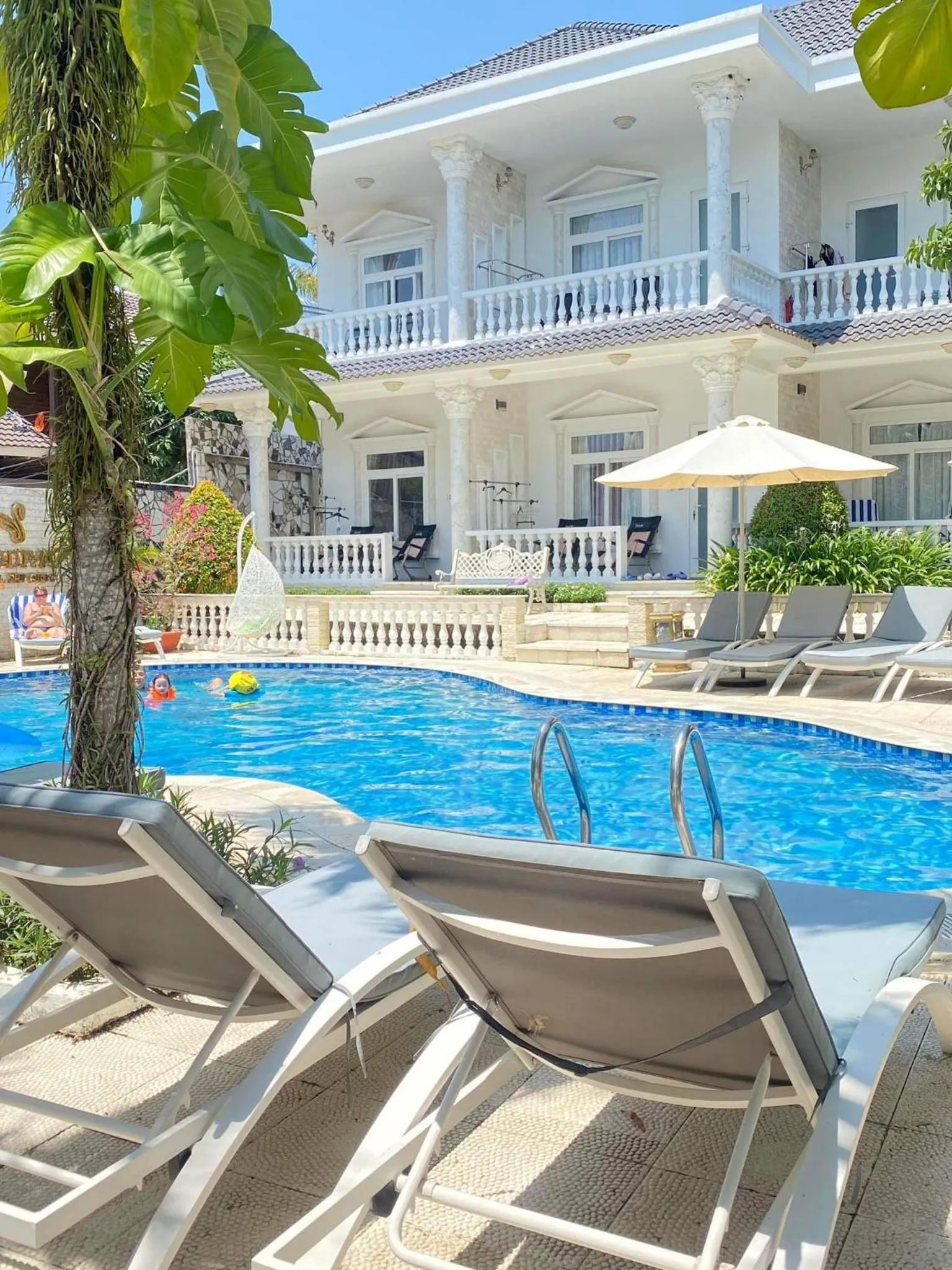 Swimming pool in Godiva Villa Phu Quoc