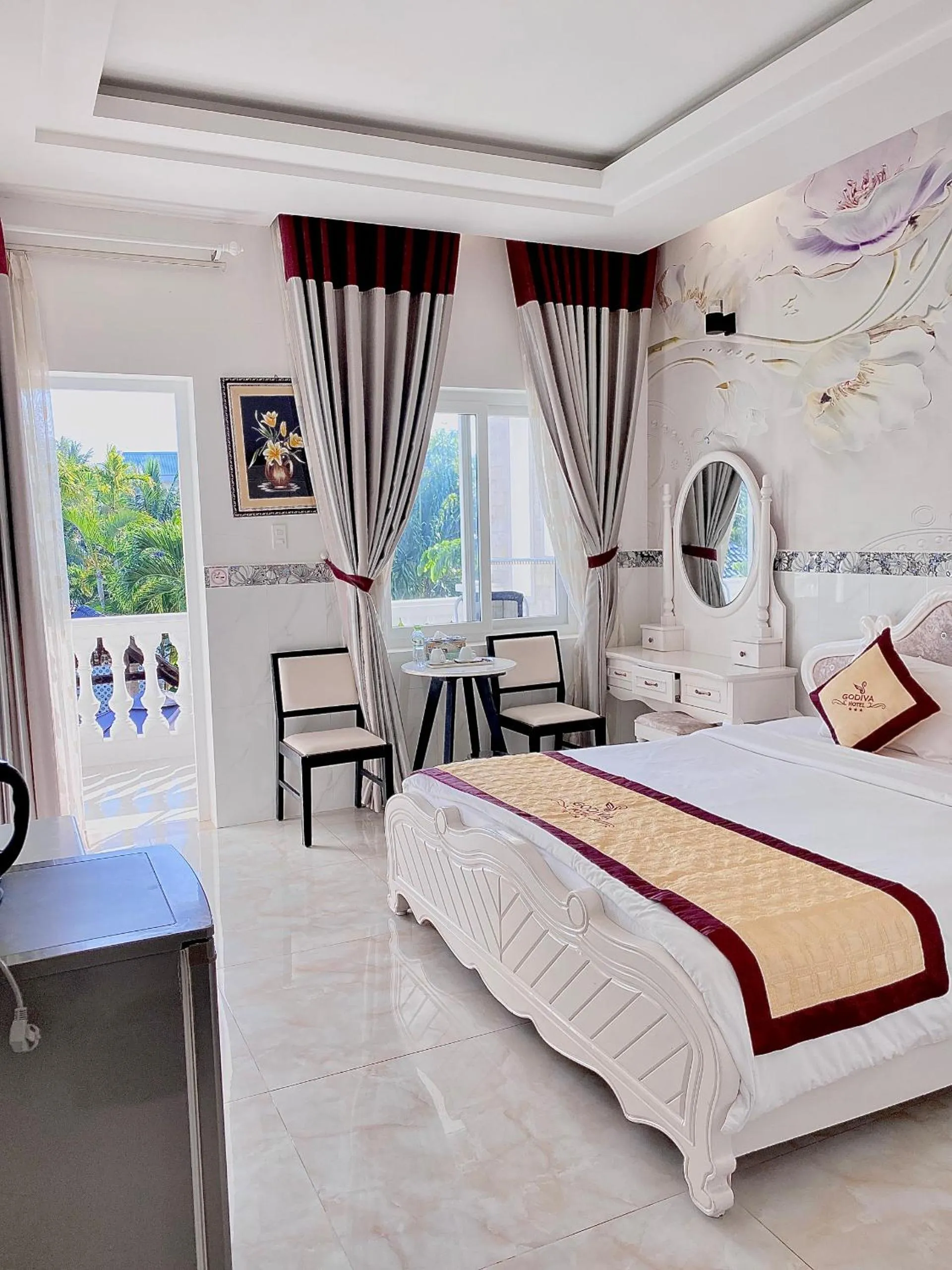 Bed in Godiva Villa Phu Quoc