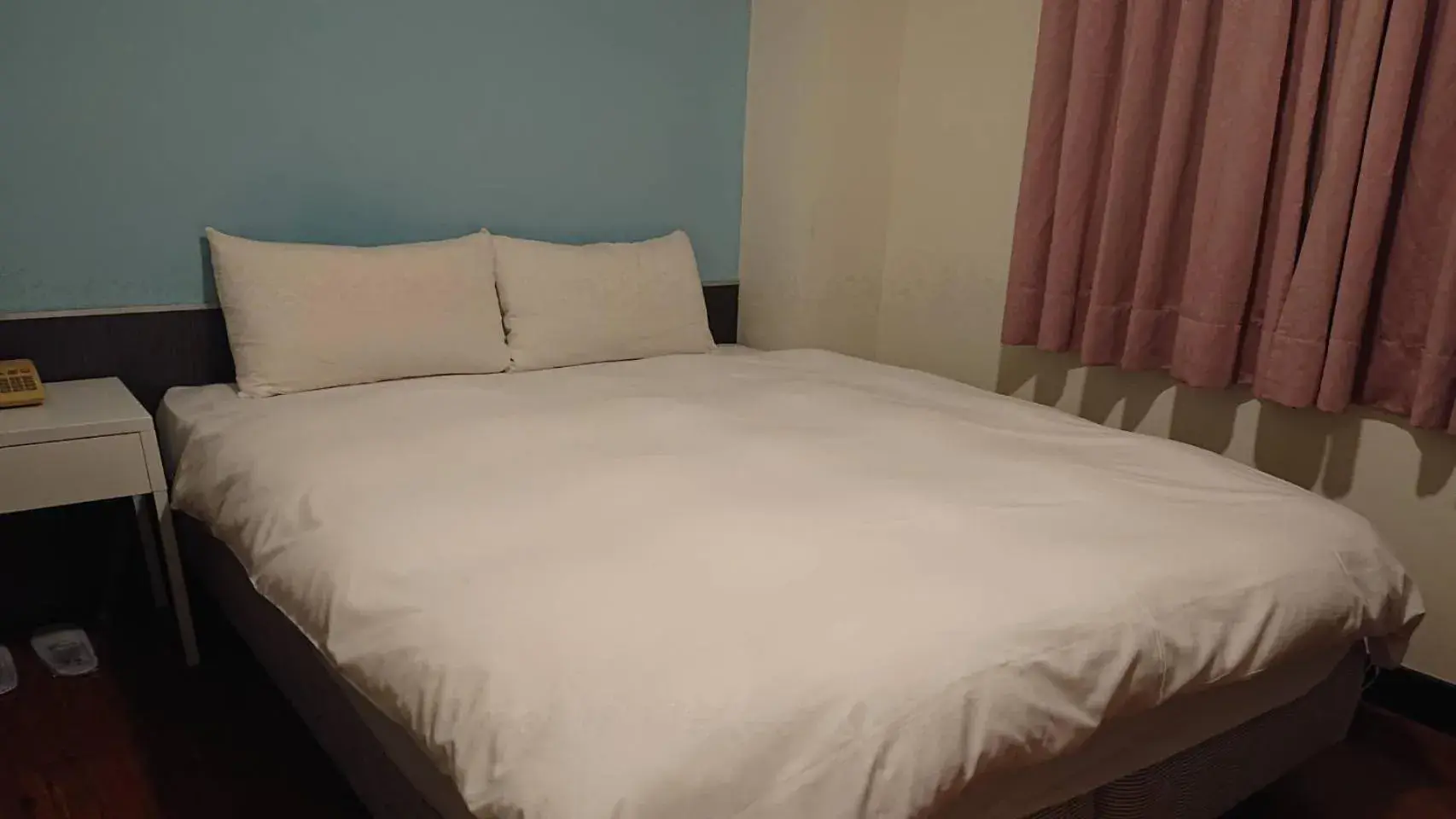 Economy Double Room in Wan Tai Hotel Economy Double Room in Wan Tai Hotel