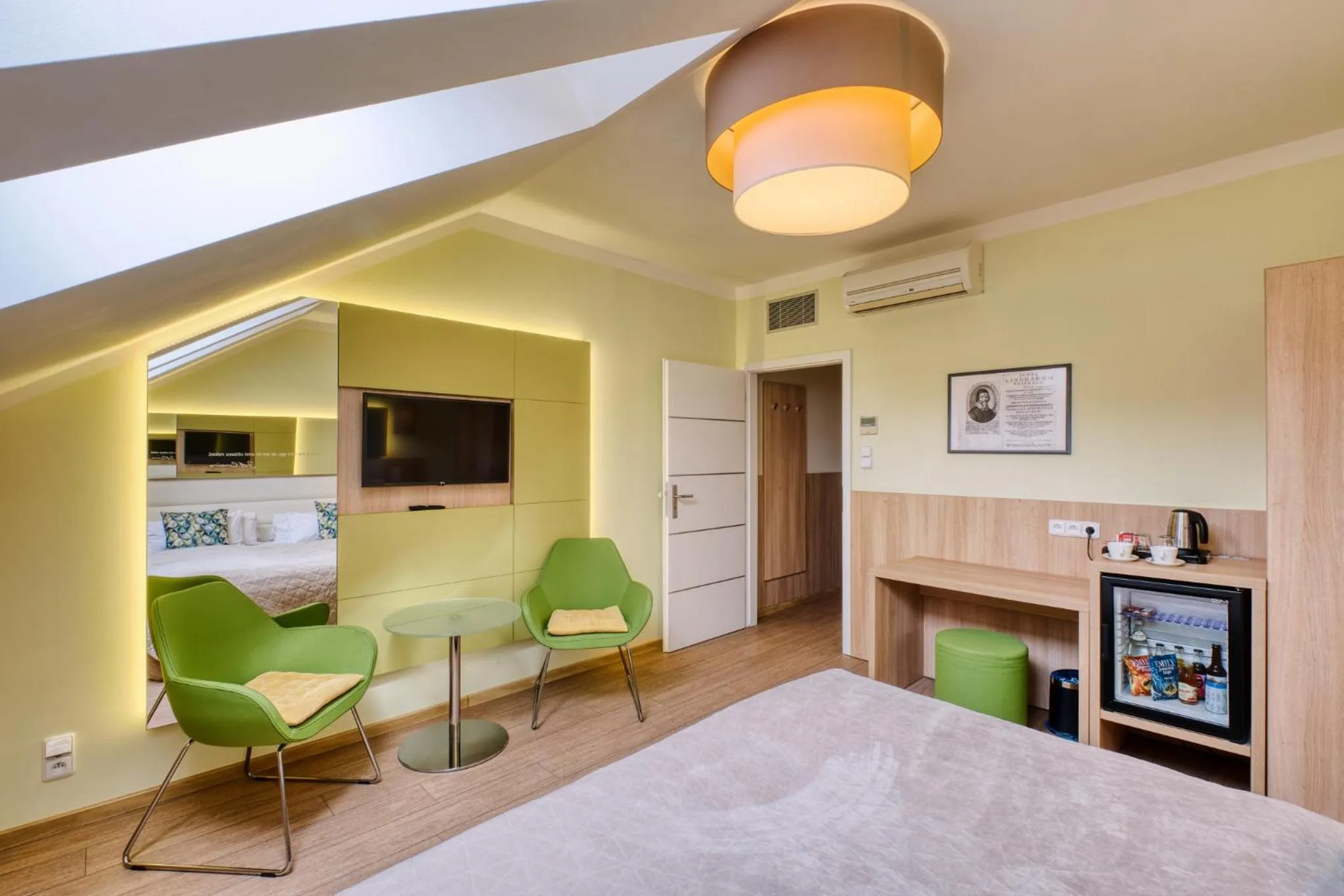 Photo of the whole room, Bed in Salvator Boutique Hotel vegan-friendly