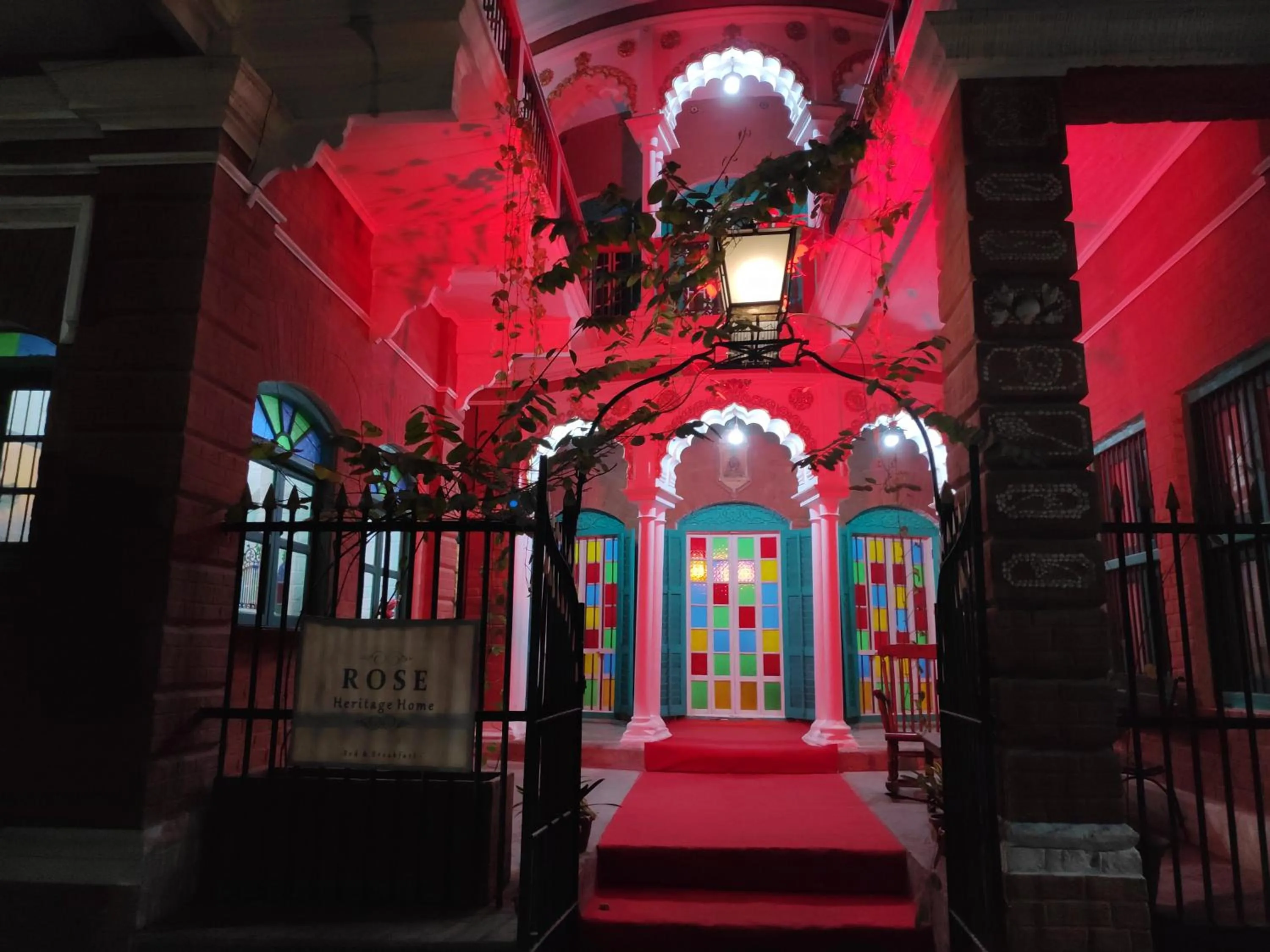 Facade/entrance in Rose Heritage Home