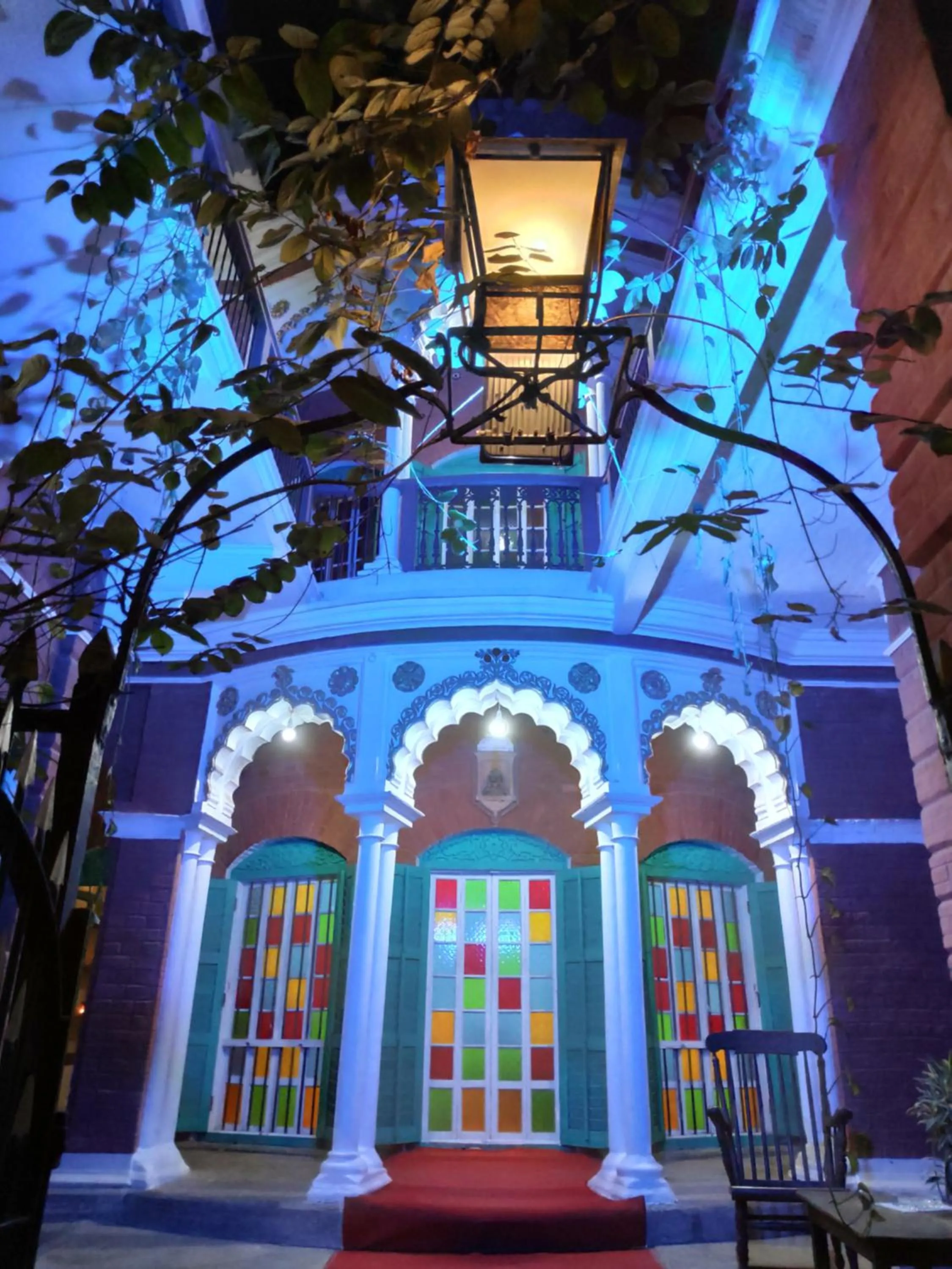 Facade/entrance in Rose Heritage Home