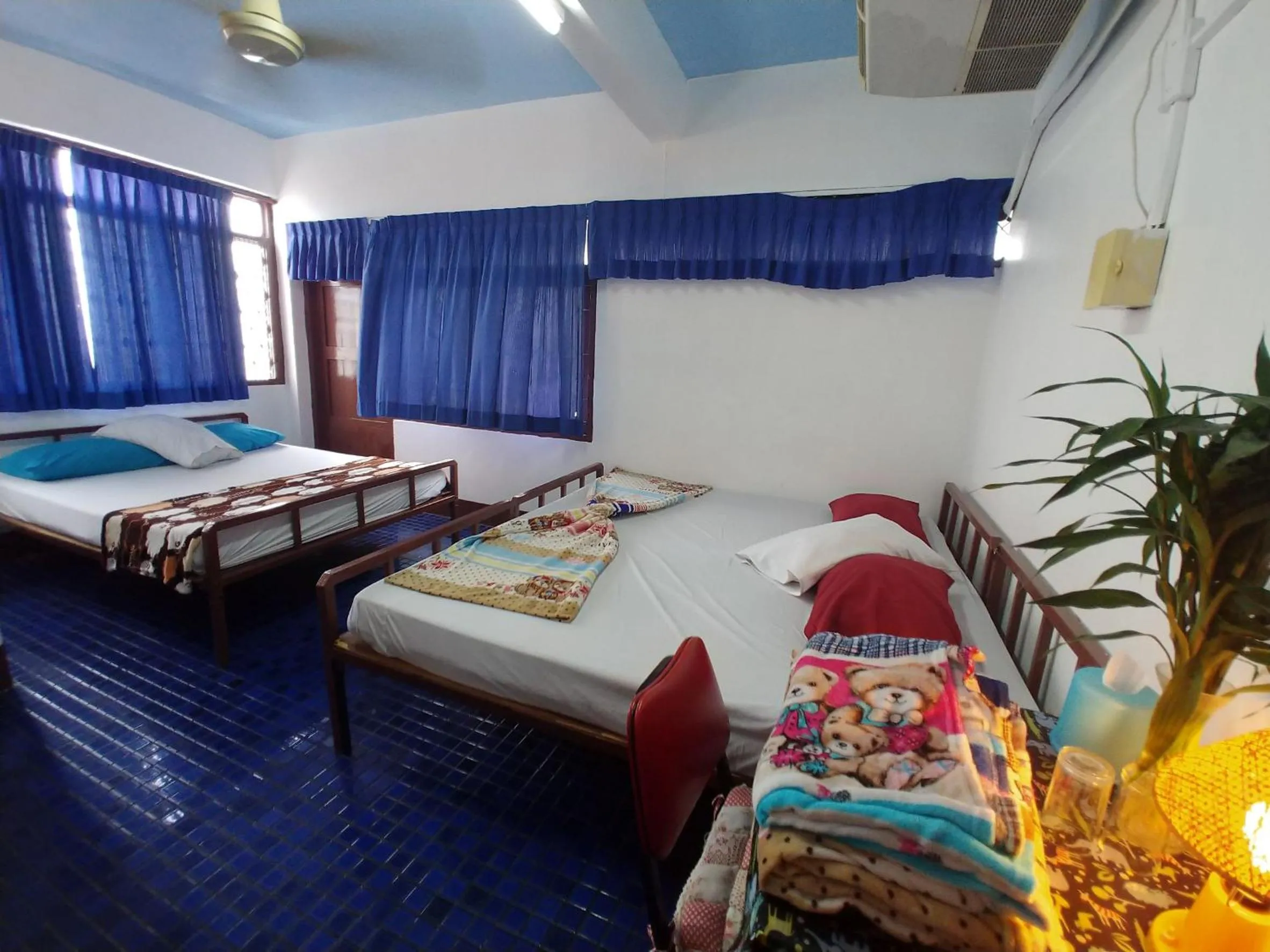 Bed in Prasuri Guest House