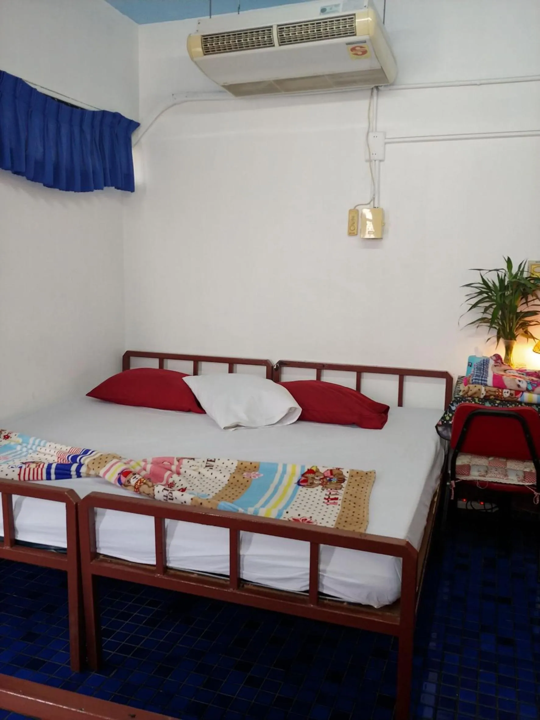 Bed in Prasuri Guest House