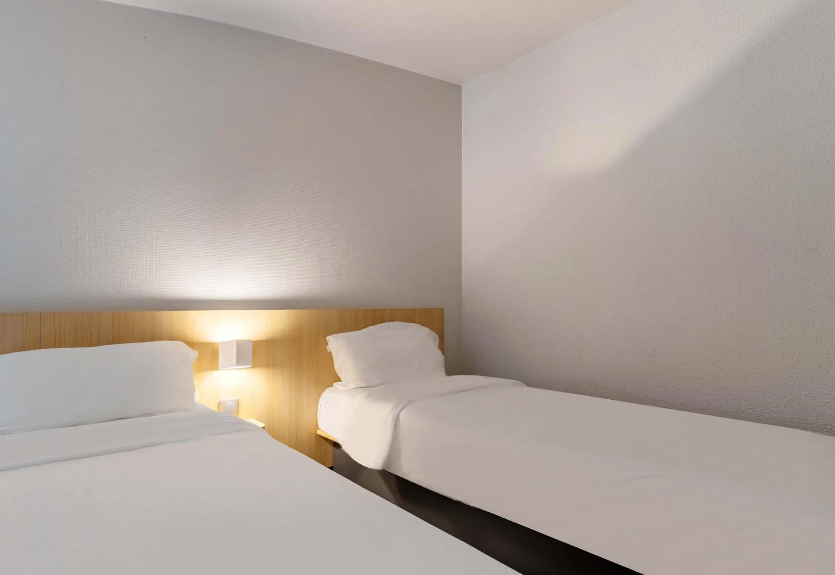 Bedroom, Bed in B&B HOTEL Le Havre Harfleur 1