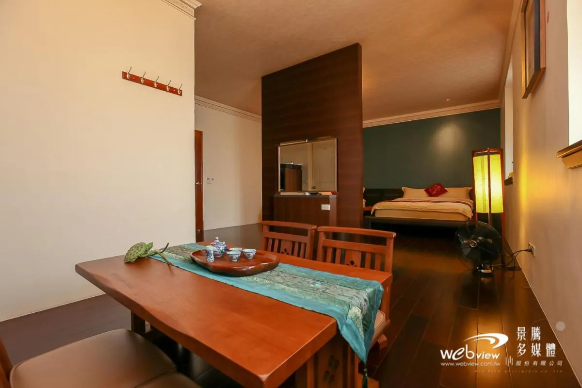 Property building, Bed in Star Shine B&B