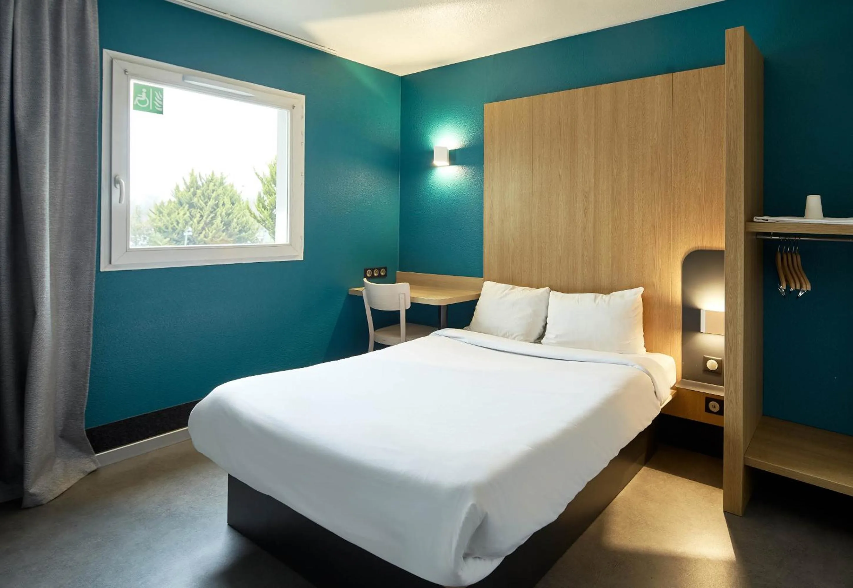 Bedroom, Bed in B&B HOTEL Evry Lisses 2