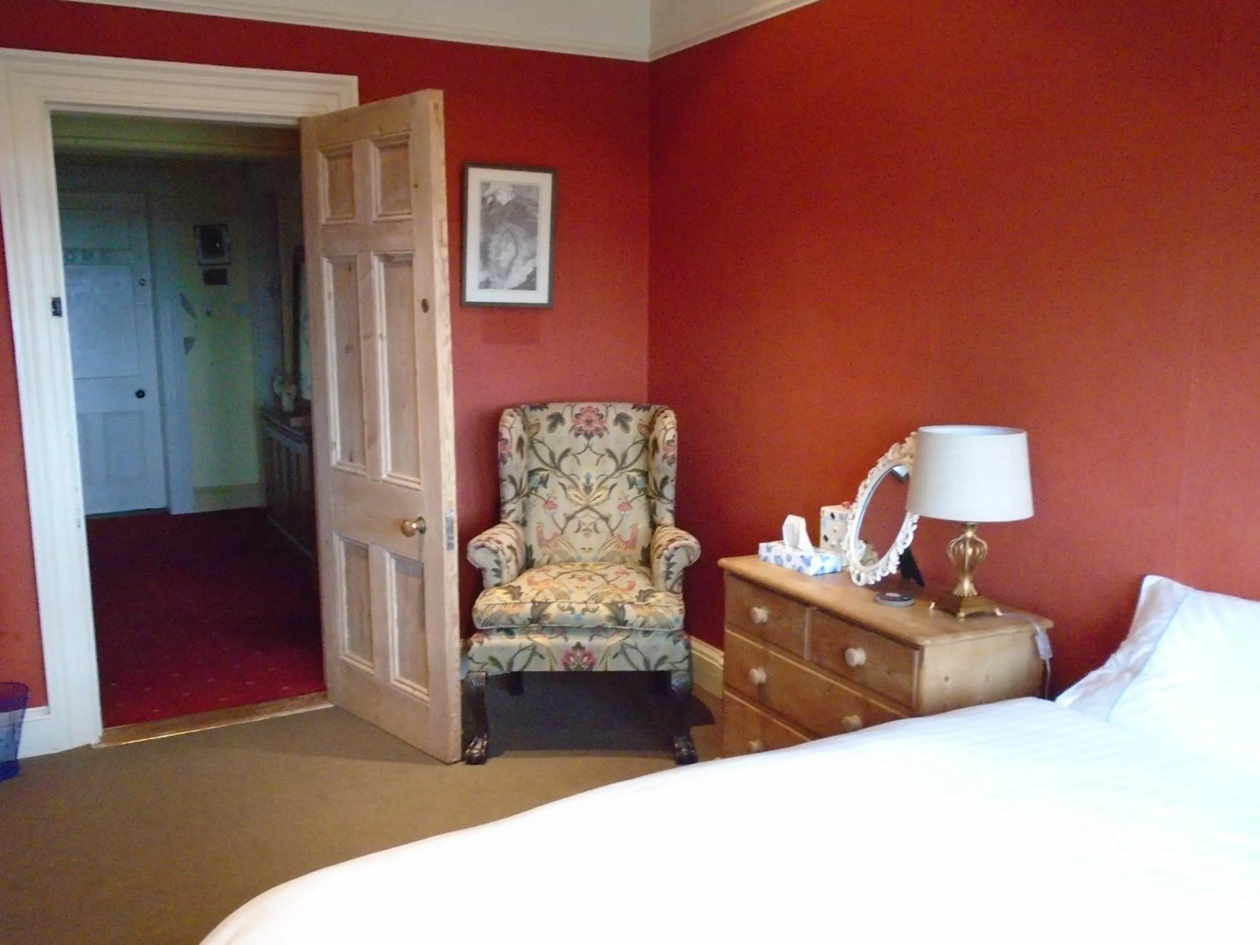 Bedroom, Bed in Ballynona House