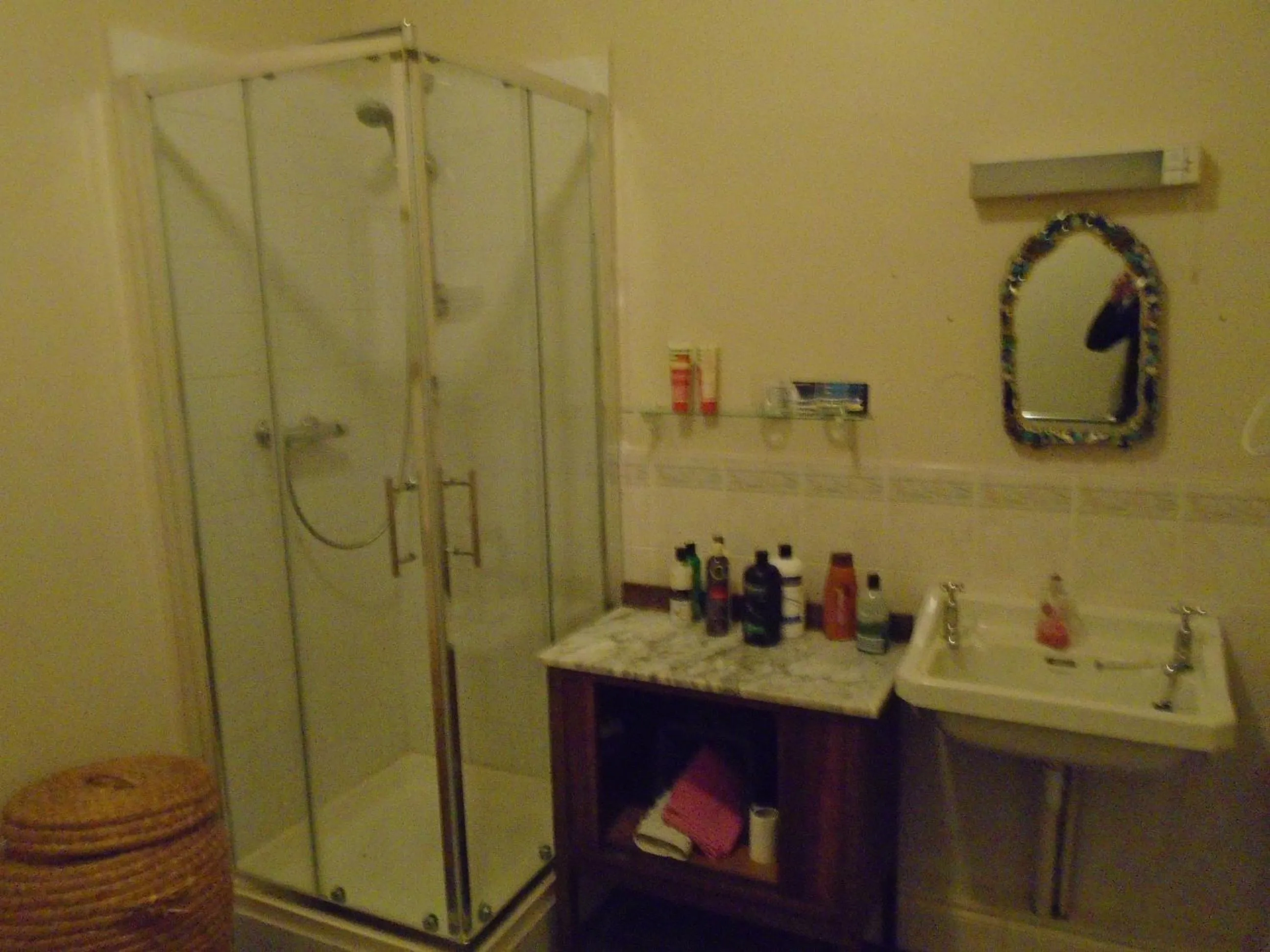 Bathroom in Ballynona House