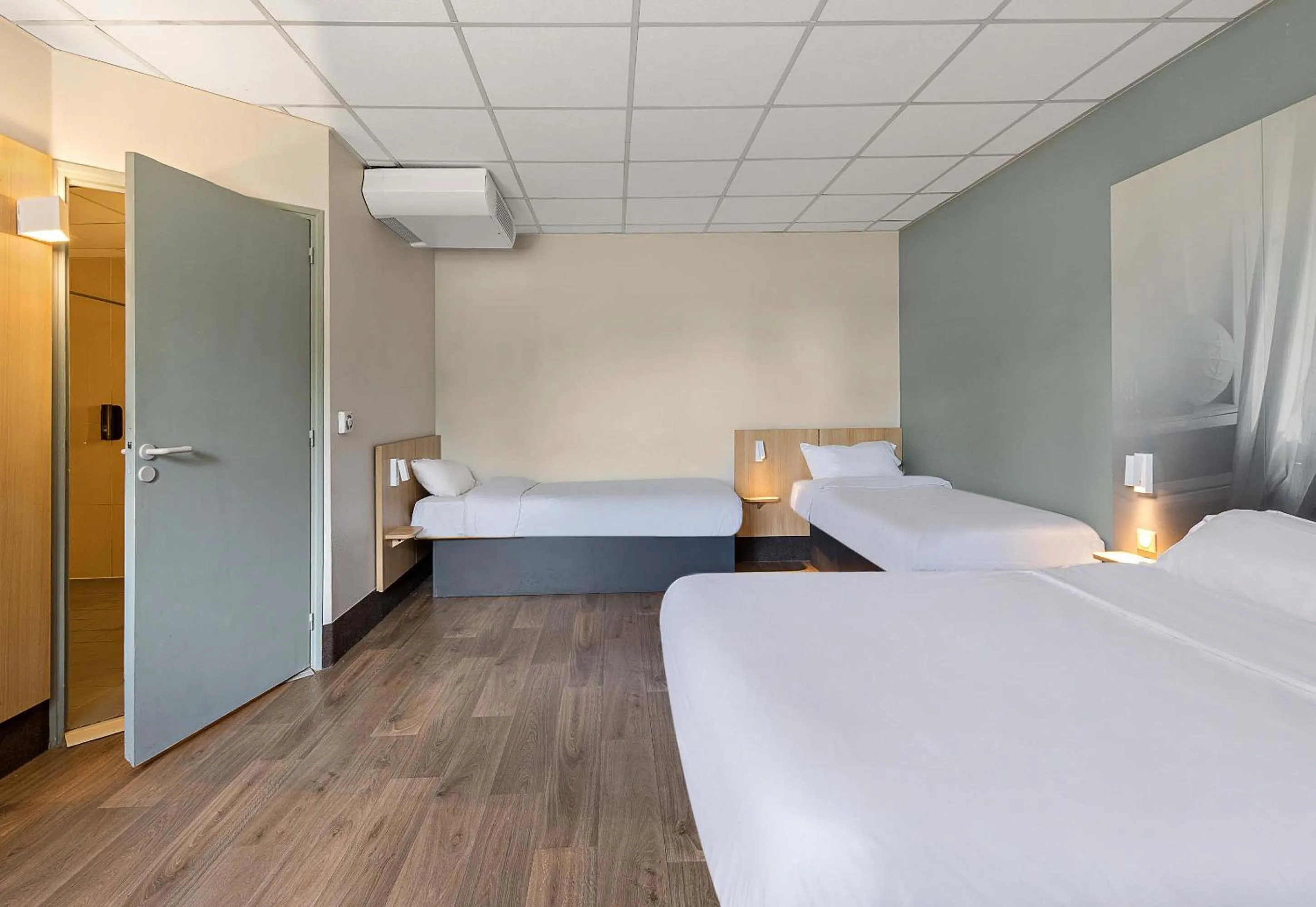 Bedroom, Bed in B&B HOTEL Rouen Saint-Étienne-du-Rouvray