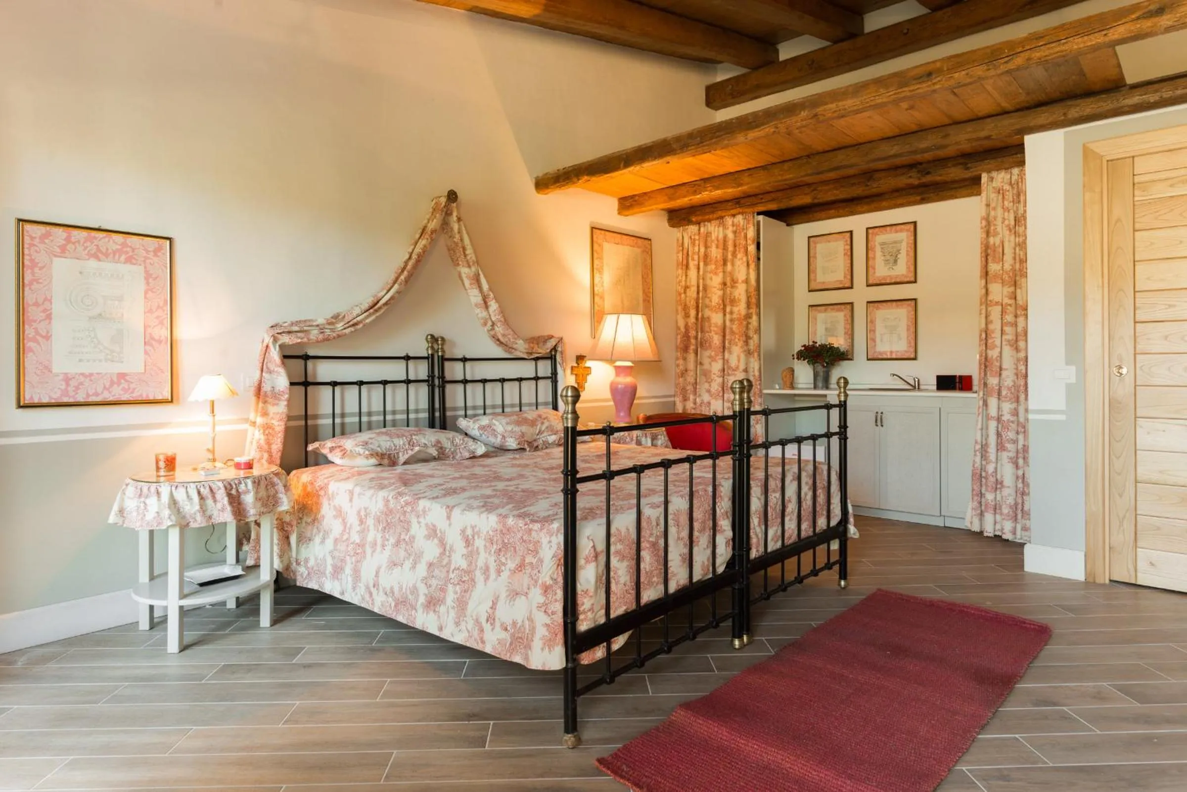 Photo of the whole room, Bed in Casa Il Borghetto - Luxury Suites & Pool
