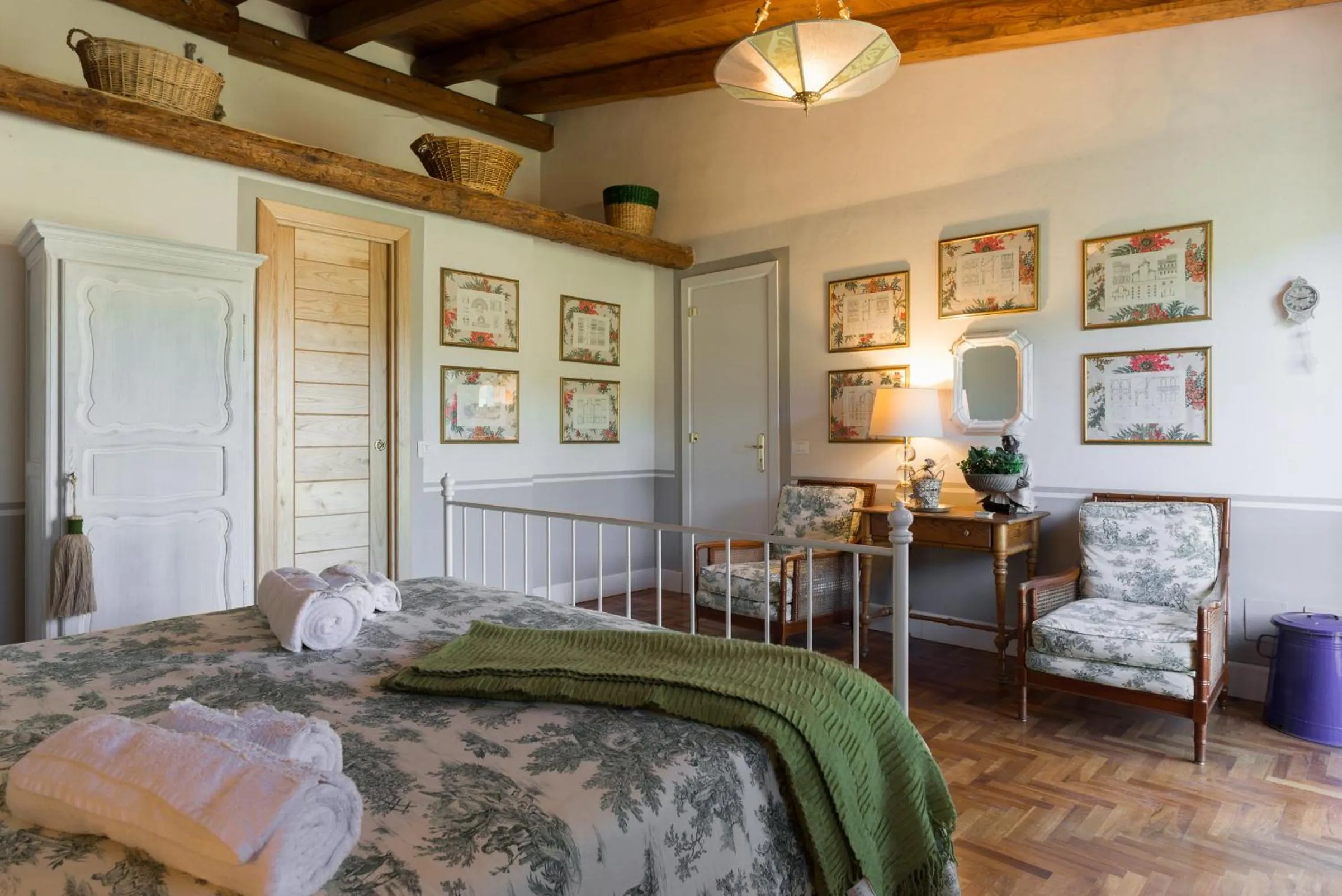 Bed in Casa Il Borghetto - Luxury Suites & Pool