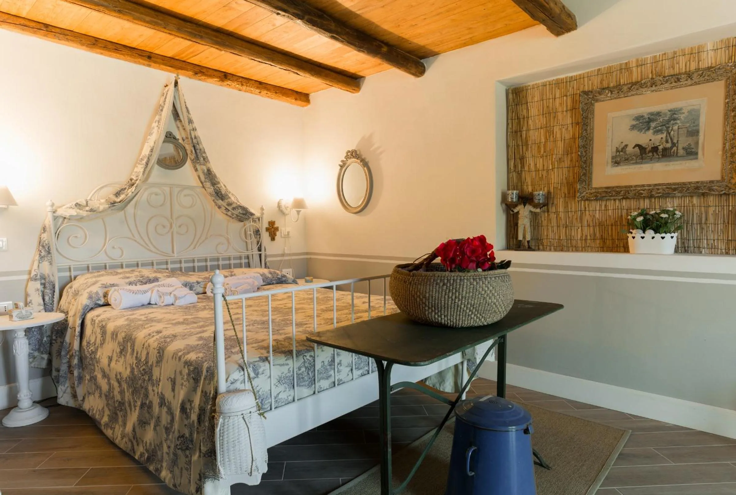 Photo of the whole room, Bed in Casa Il Borghetto - Luxury Suites & Pool