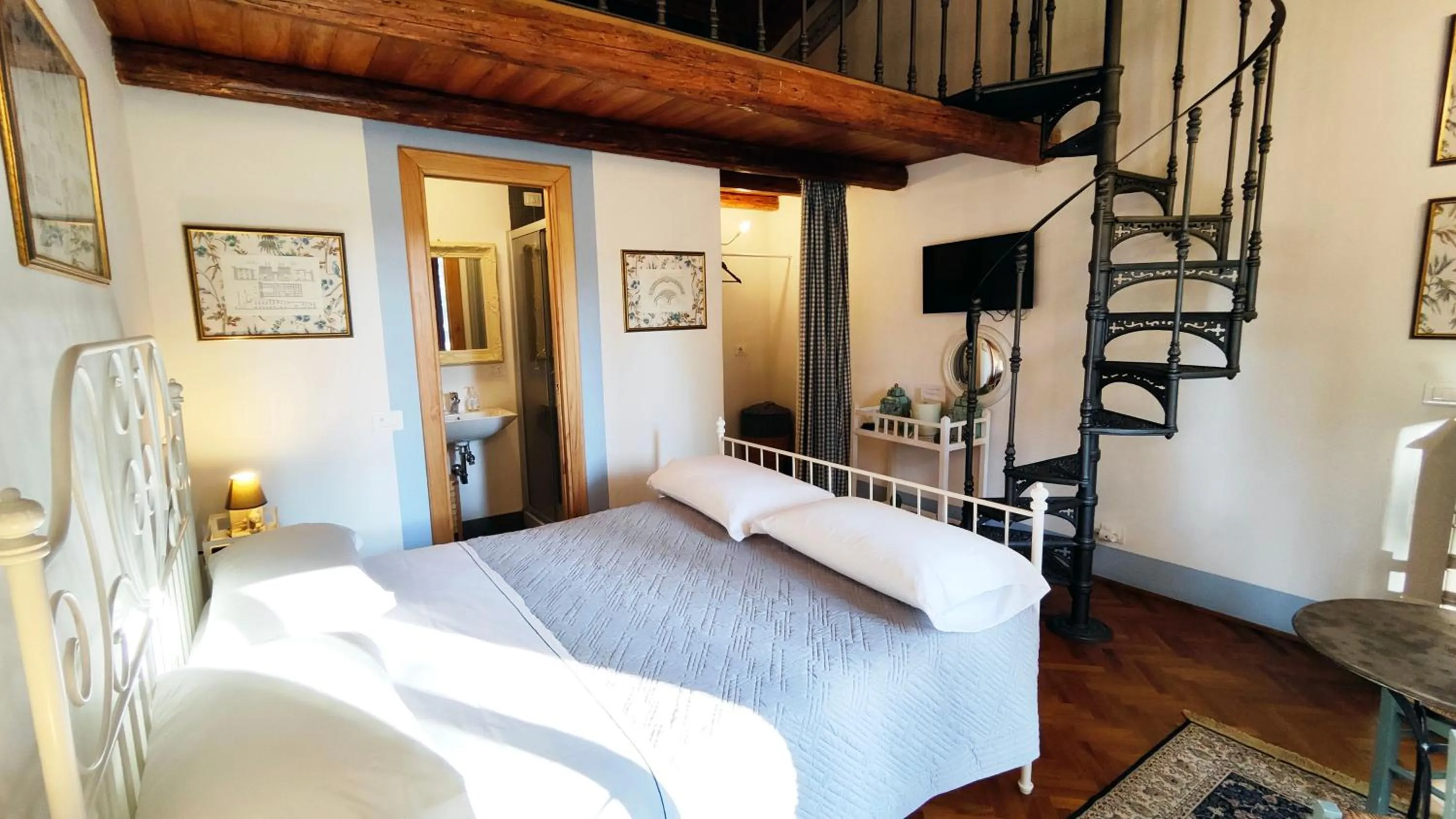Bed in Casa Il Borghetto - Luxury Suites & Pool