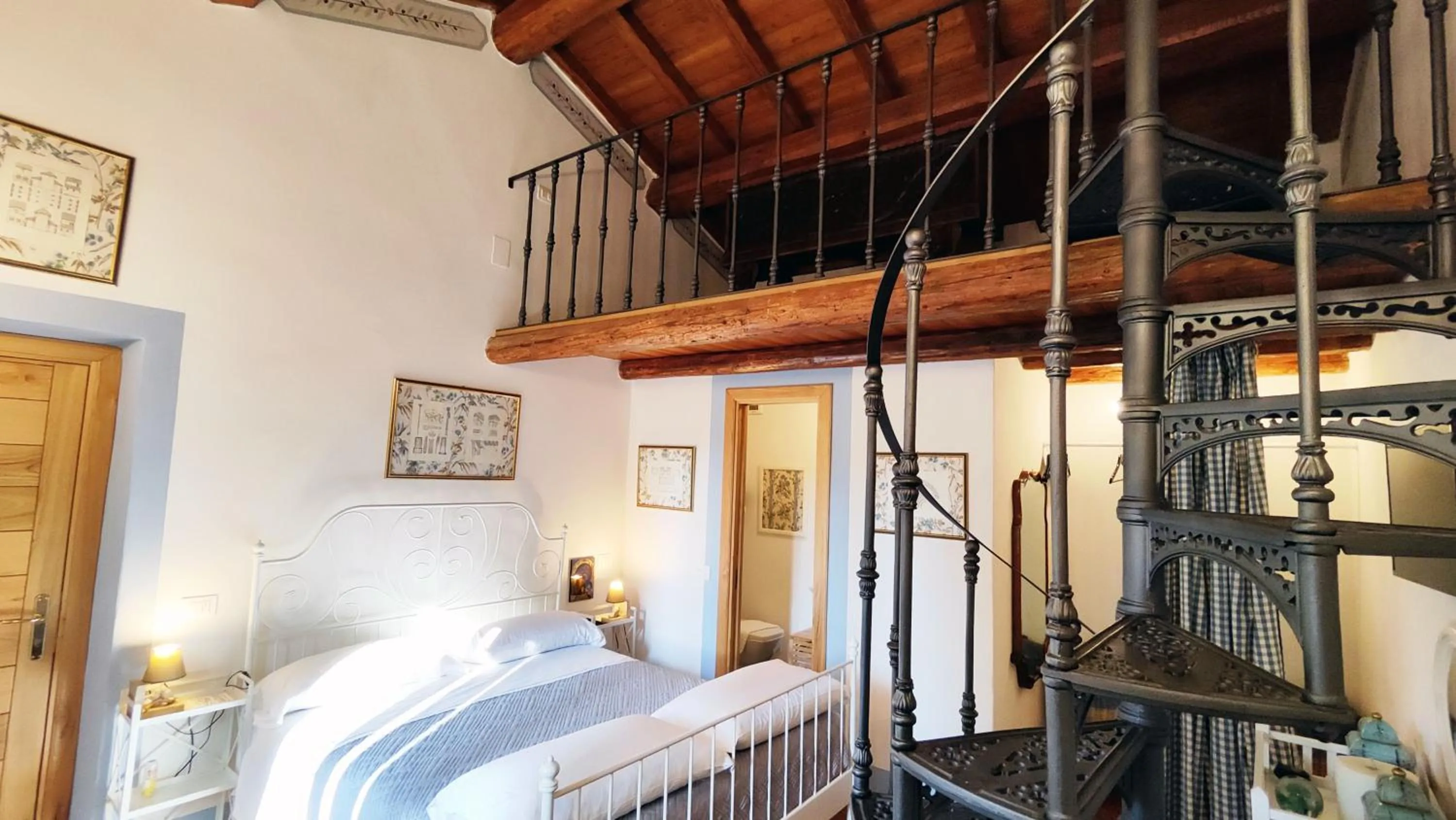 Bed in Casa Il Borghetto - Luxury Suites & Pool