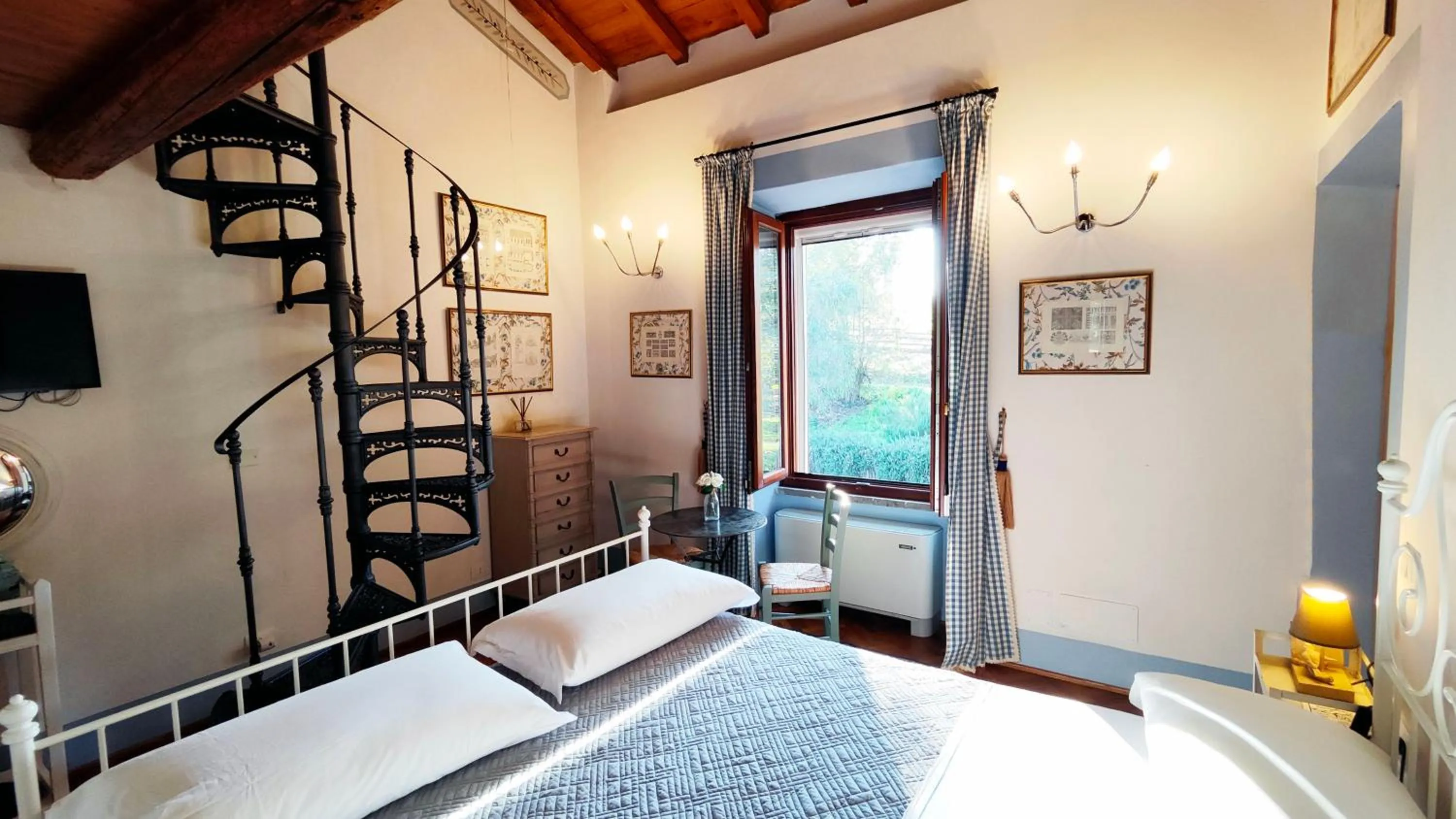 Bed in Casa Il Borghetto - Luxury Suites & Pool