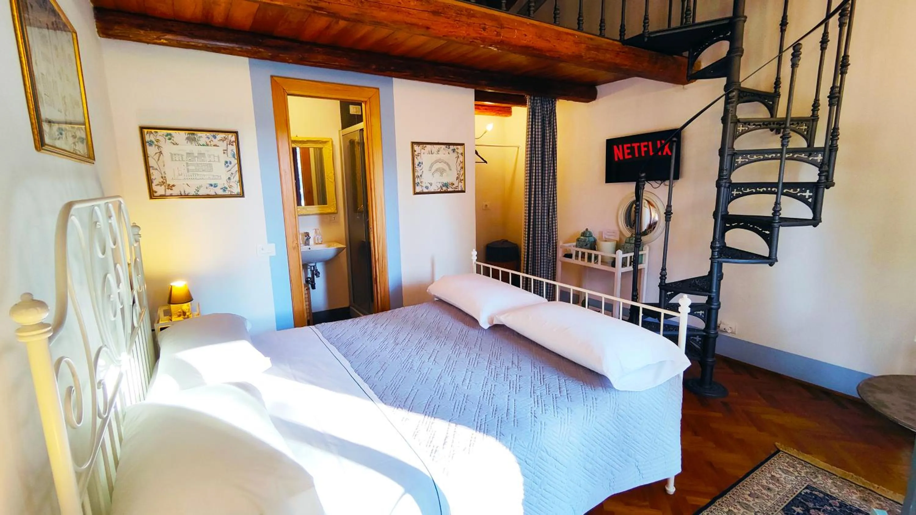 Bed in Casa Il Borghetto - Luxury Suites & Pool
