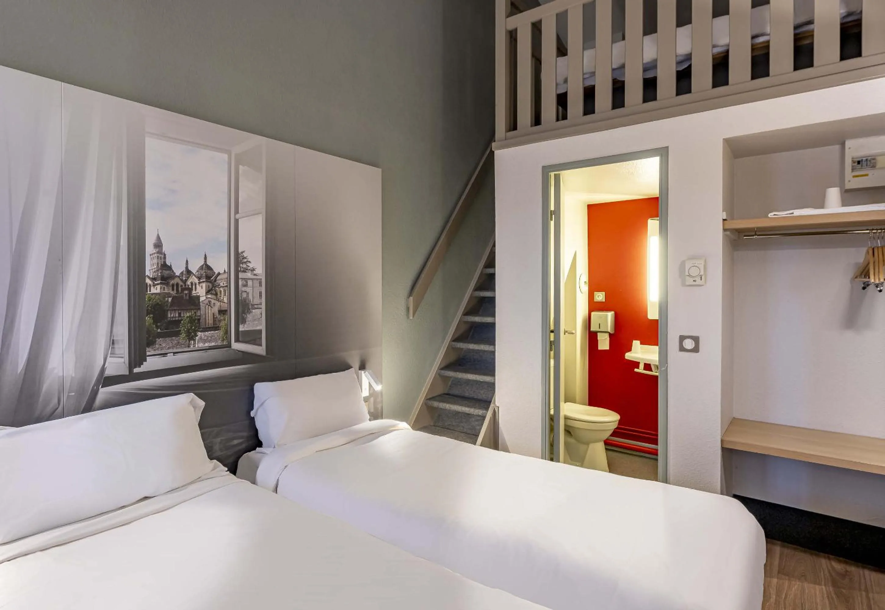 Bedroom, Bed in B&B HOTEL Périgueux Boulazac