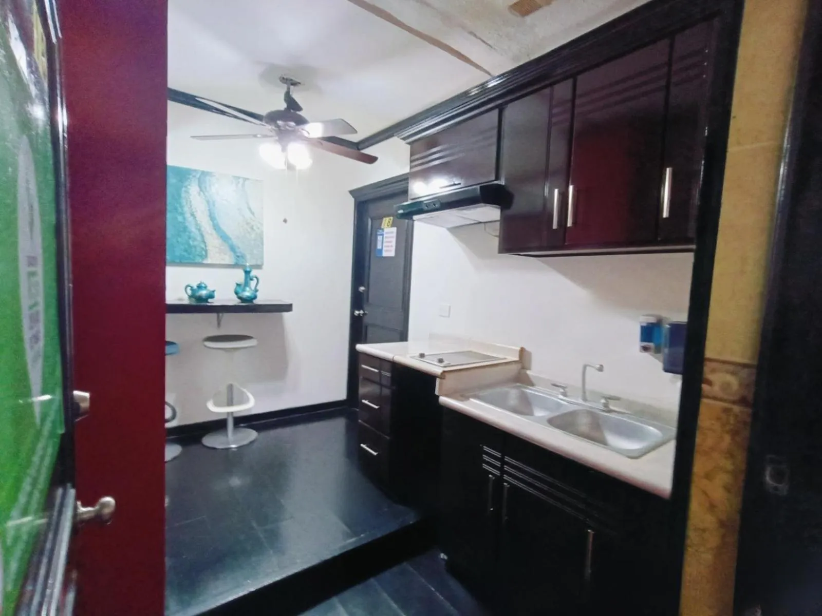 Kitchen or kitchenette in Hotel Garcias Suites, Linares