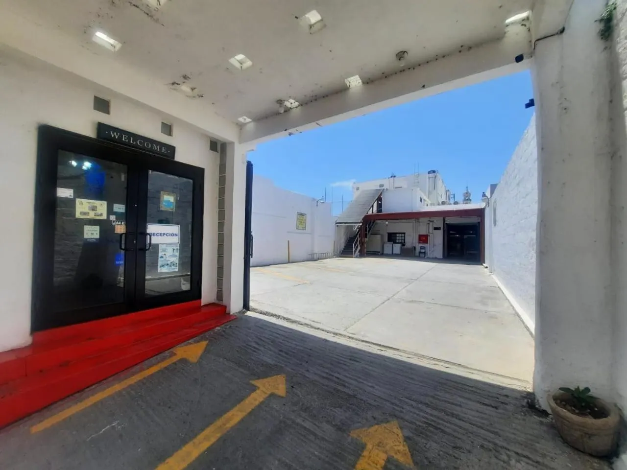 Property building in Hotel Garcias Suites, Linares