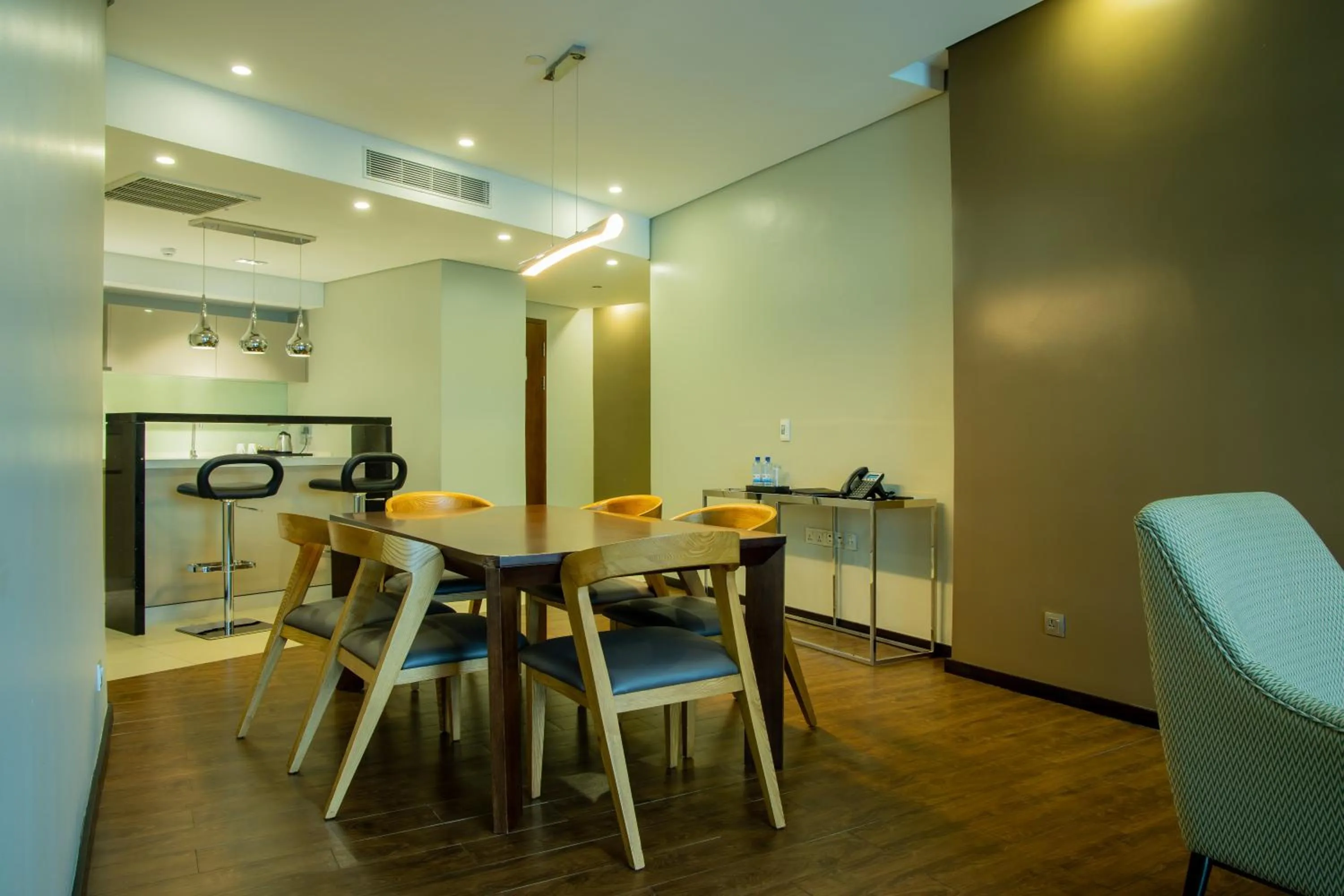 Kitchen or kitchenette in Ubumwe Grande Hotel