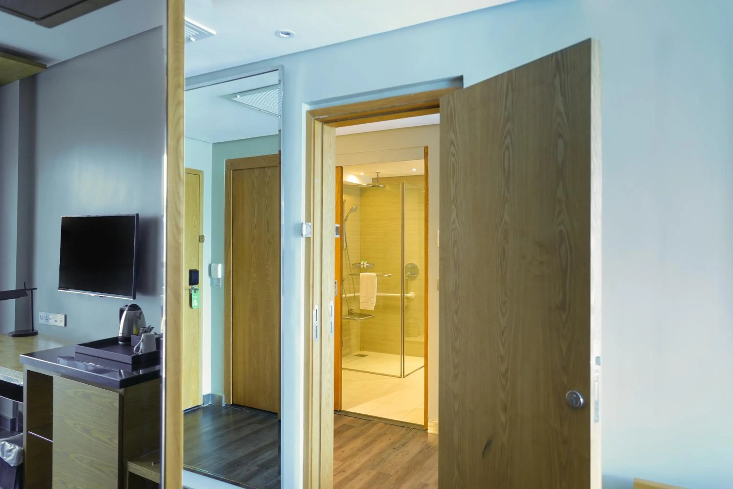 TV and multimedia in Ubumwe Grande Hotel