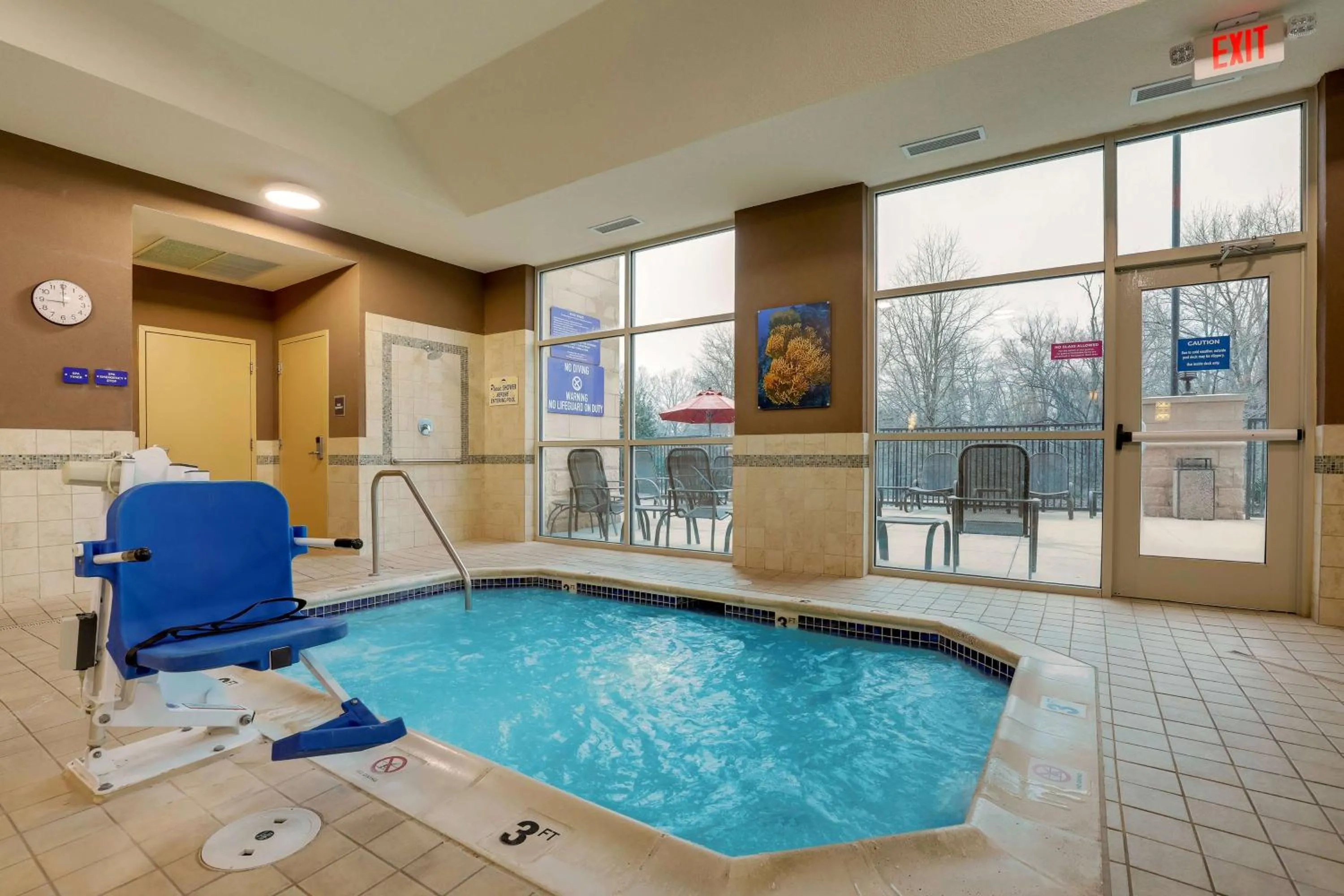 Pool view in Drury Inn & Suites Charlotte Arrowood