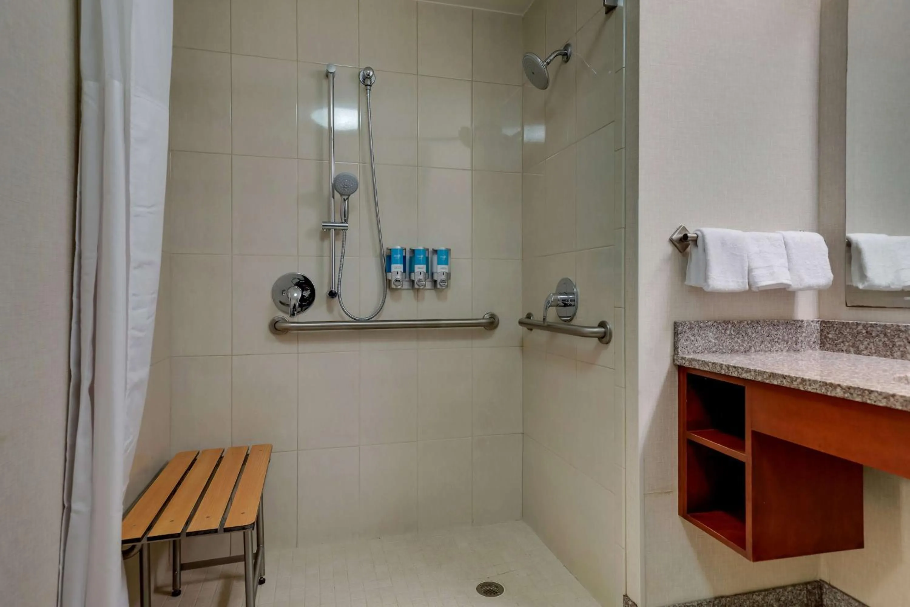 Bathroom in Drury Inn & Suites Charlotte Arrowood