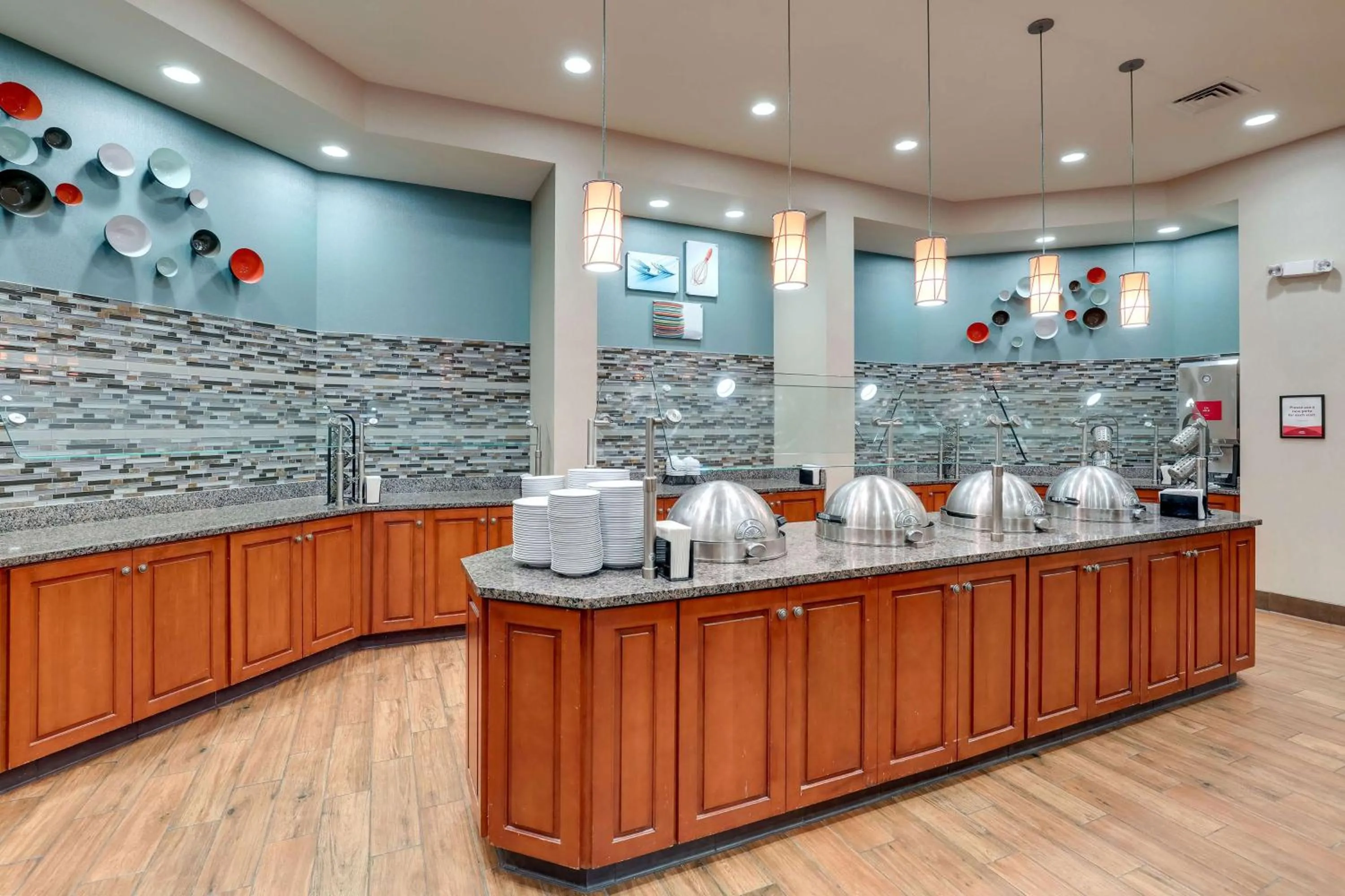 Breakfast in Drury Inn & Suites Charlotte Arrowood